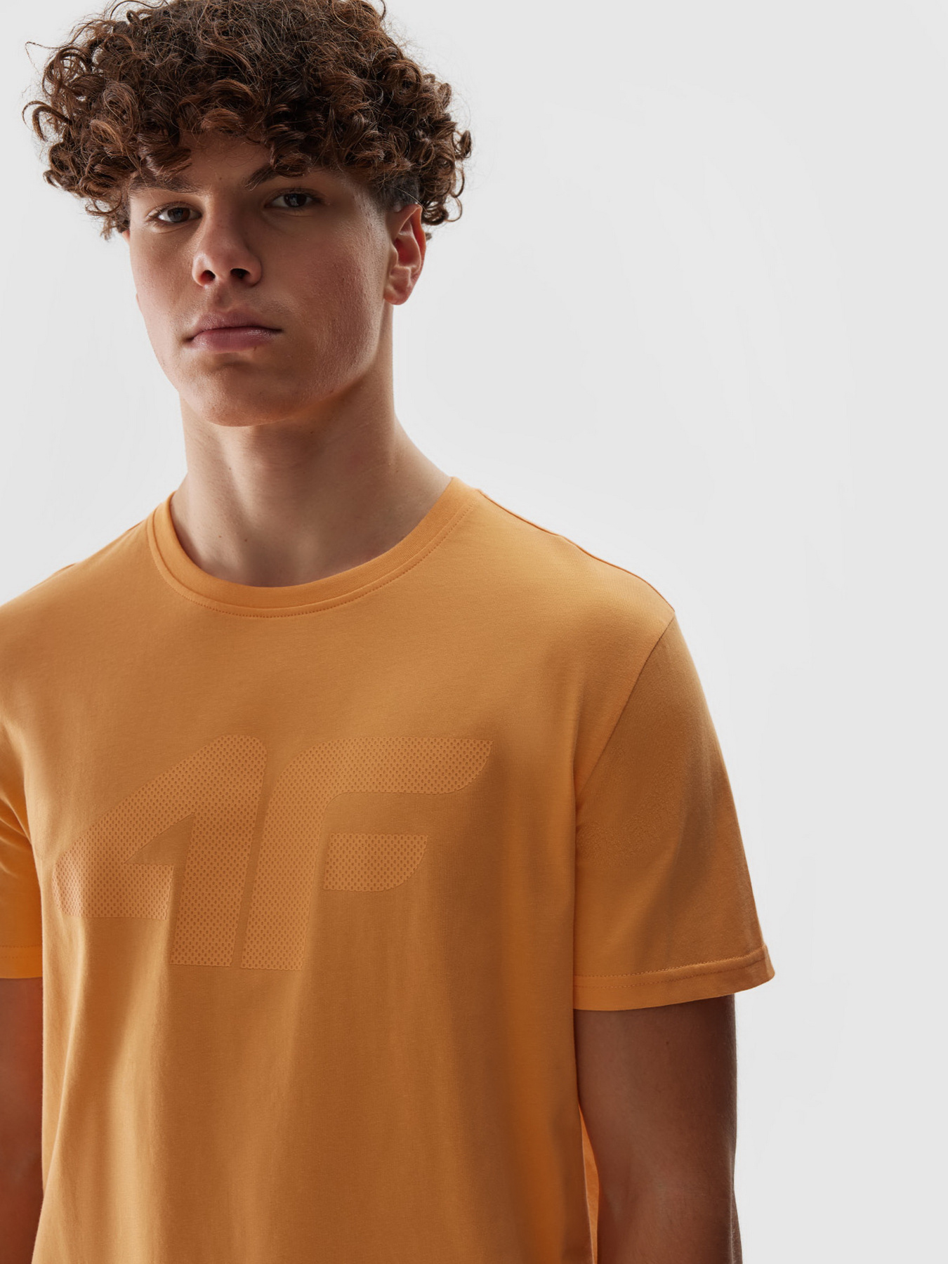 Футболка 4F M1155 модель 4FWSS24TTSHM1155-64S Фото