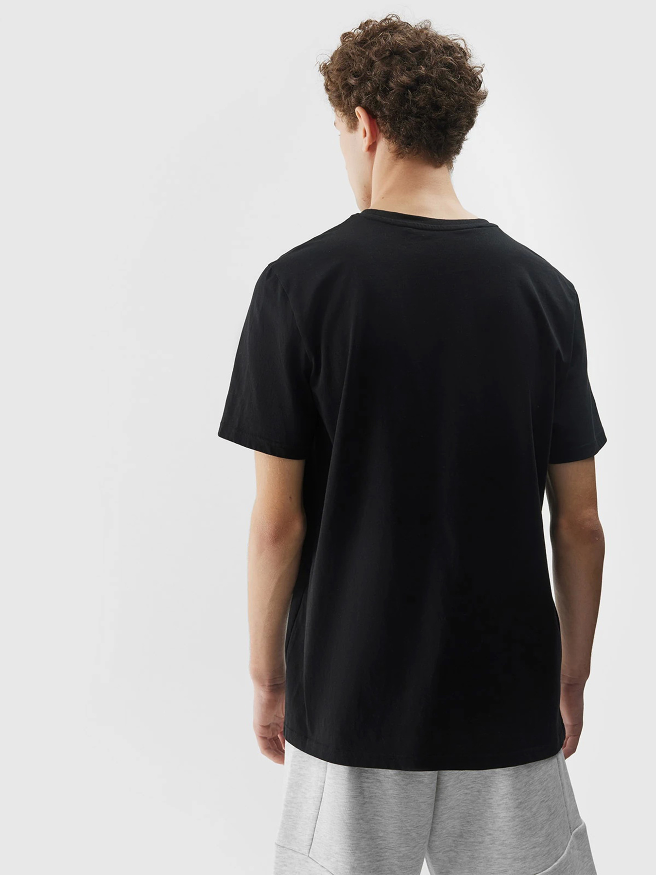 Футболка 4F M1283 модель 4FWSS24TTSHM1283-20S Фото