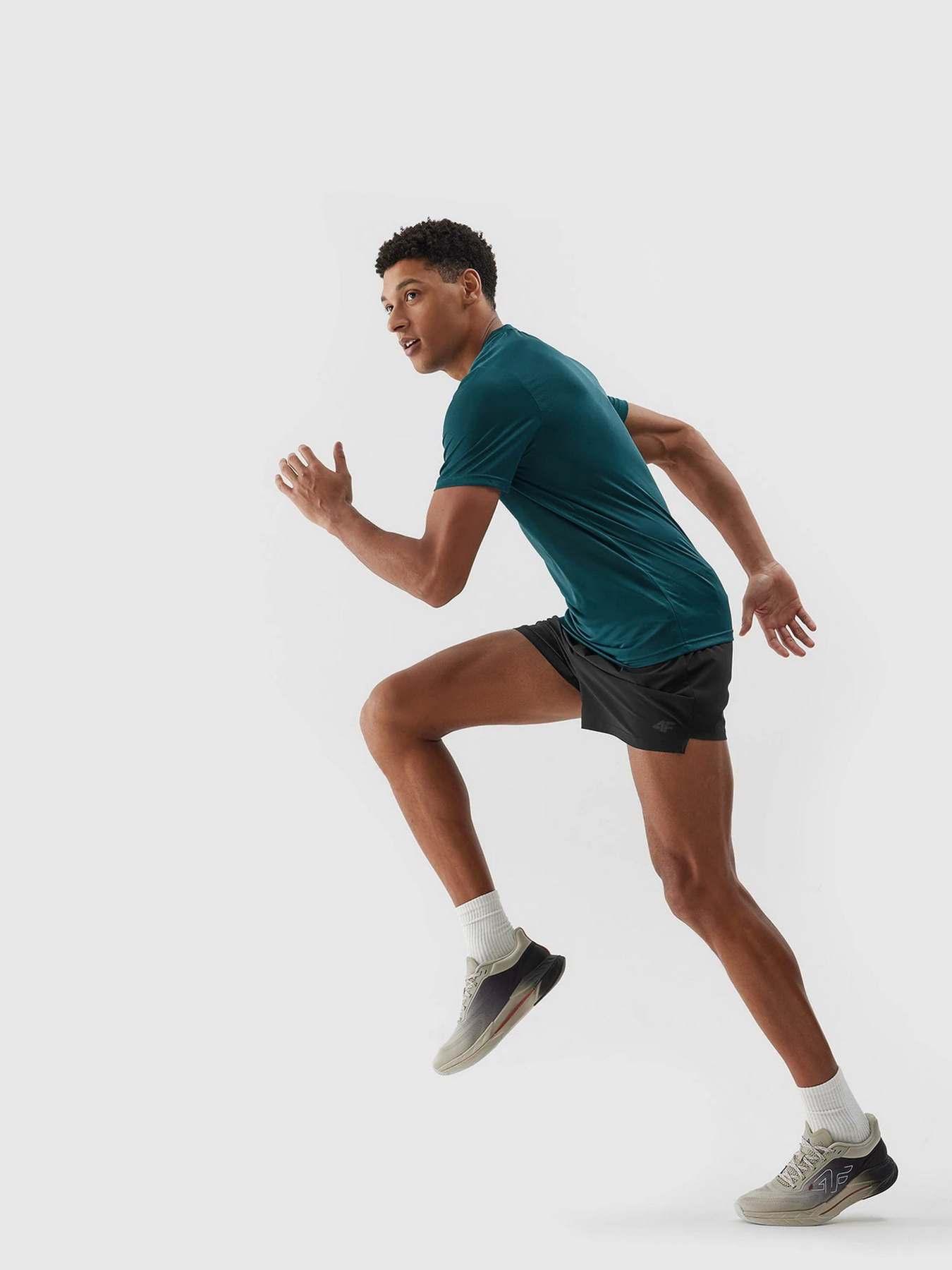 Футболка спортивная 4F M697 модель 4FWSS24TFTSM697-46S Фото