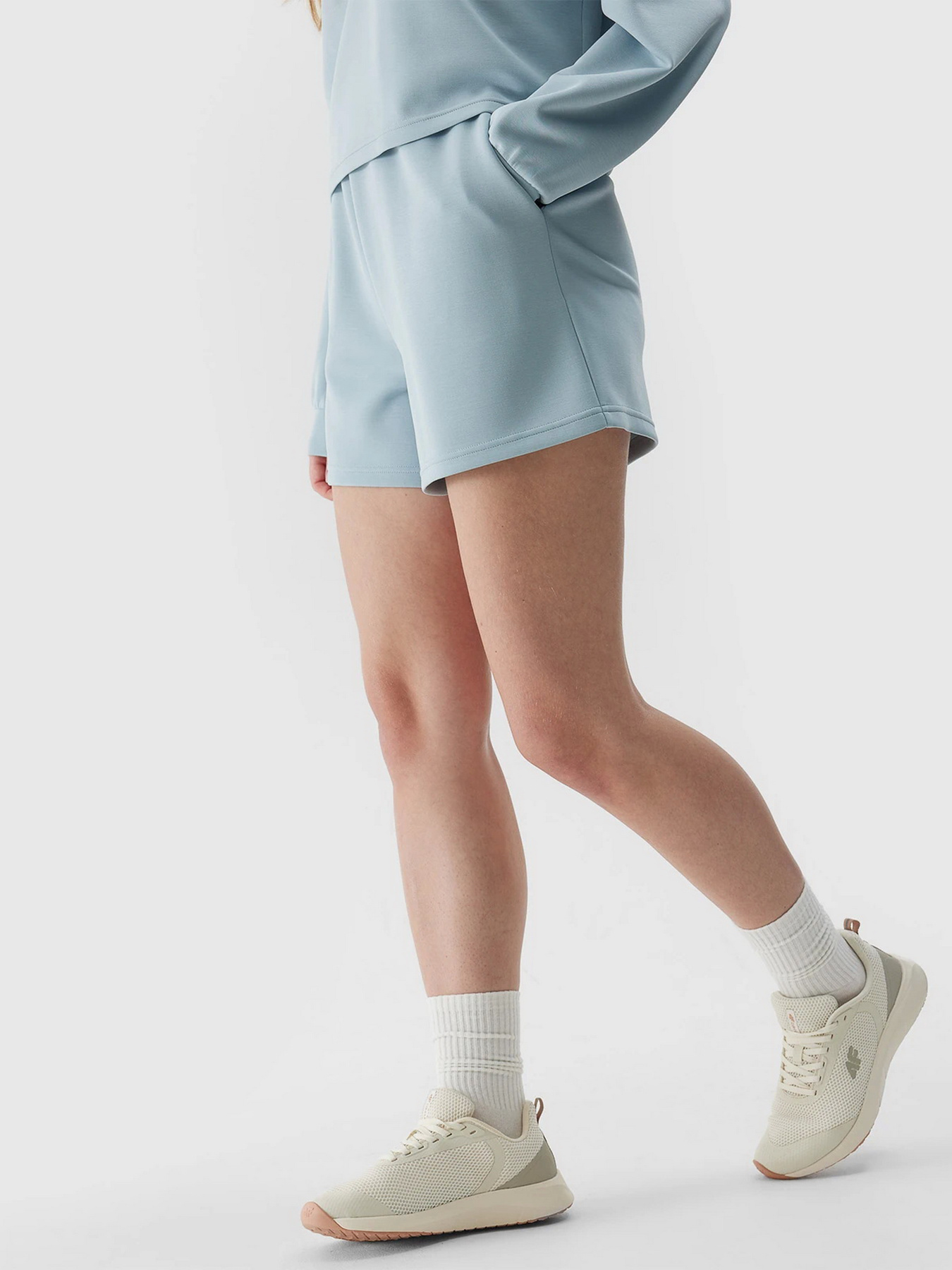 Шорти 4F F324 модель 4FWSS24TSHOF324-34S Фото