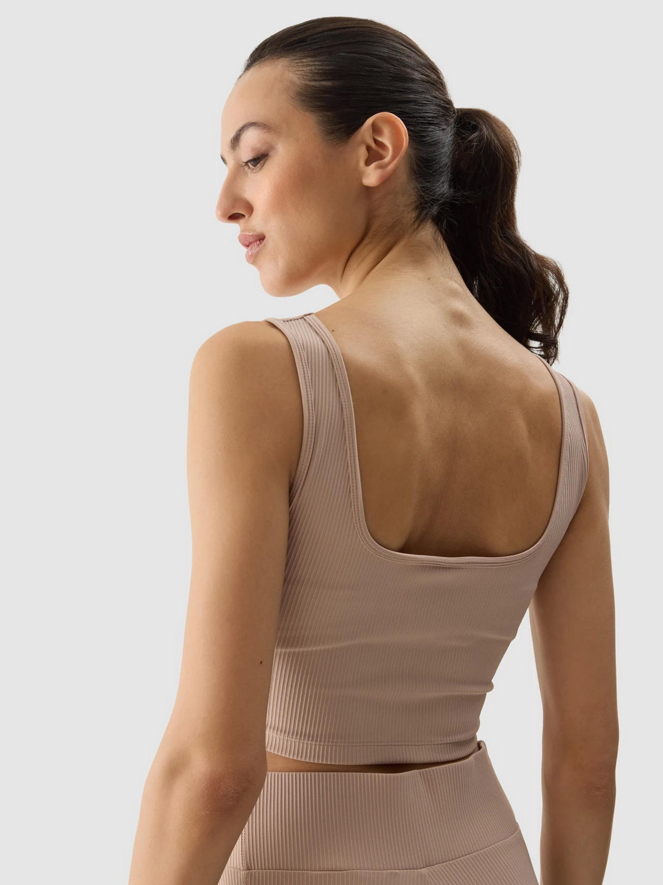 Спортивный топ 4F F072 модель 4FWSS24TSLEF072-83S Спортивный топ 4F F072 модель 4FWSS24TSLEF072-83S Фото