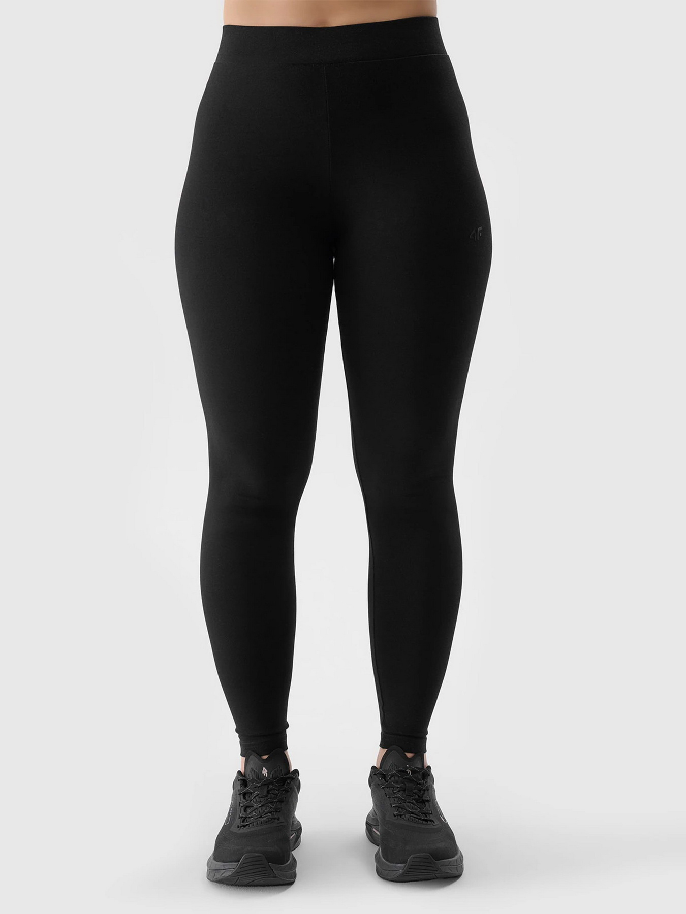 Спортивные леггинсы 4F F137 модель 4FWSS24TTIGF137-20S Фото