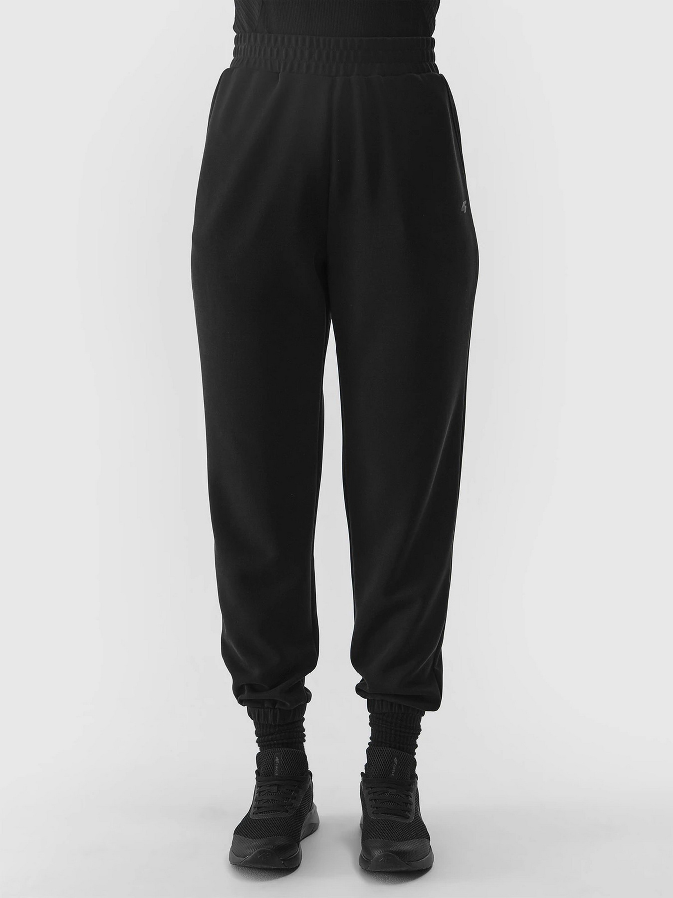 Спортивні штани 4F F642 модель 4FWSS24TTROF642-20S Фото