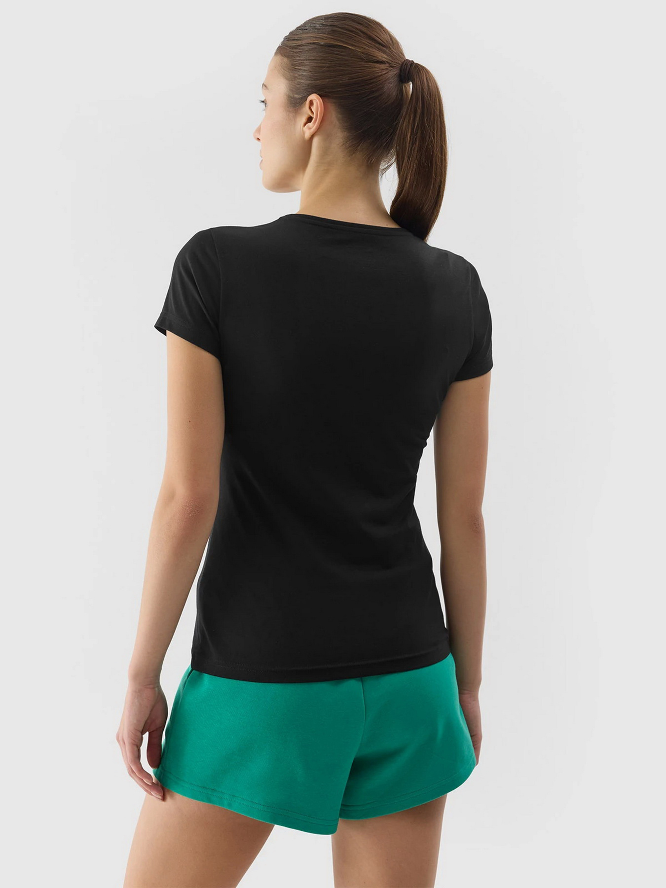 Футболка 4F F1163 модель 4FWSS24TTSHF1163-20S Футболка 4F F1163 модель 4FWSS24TTSHF1163-20S Фото