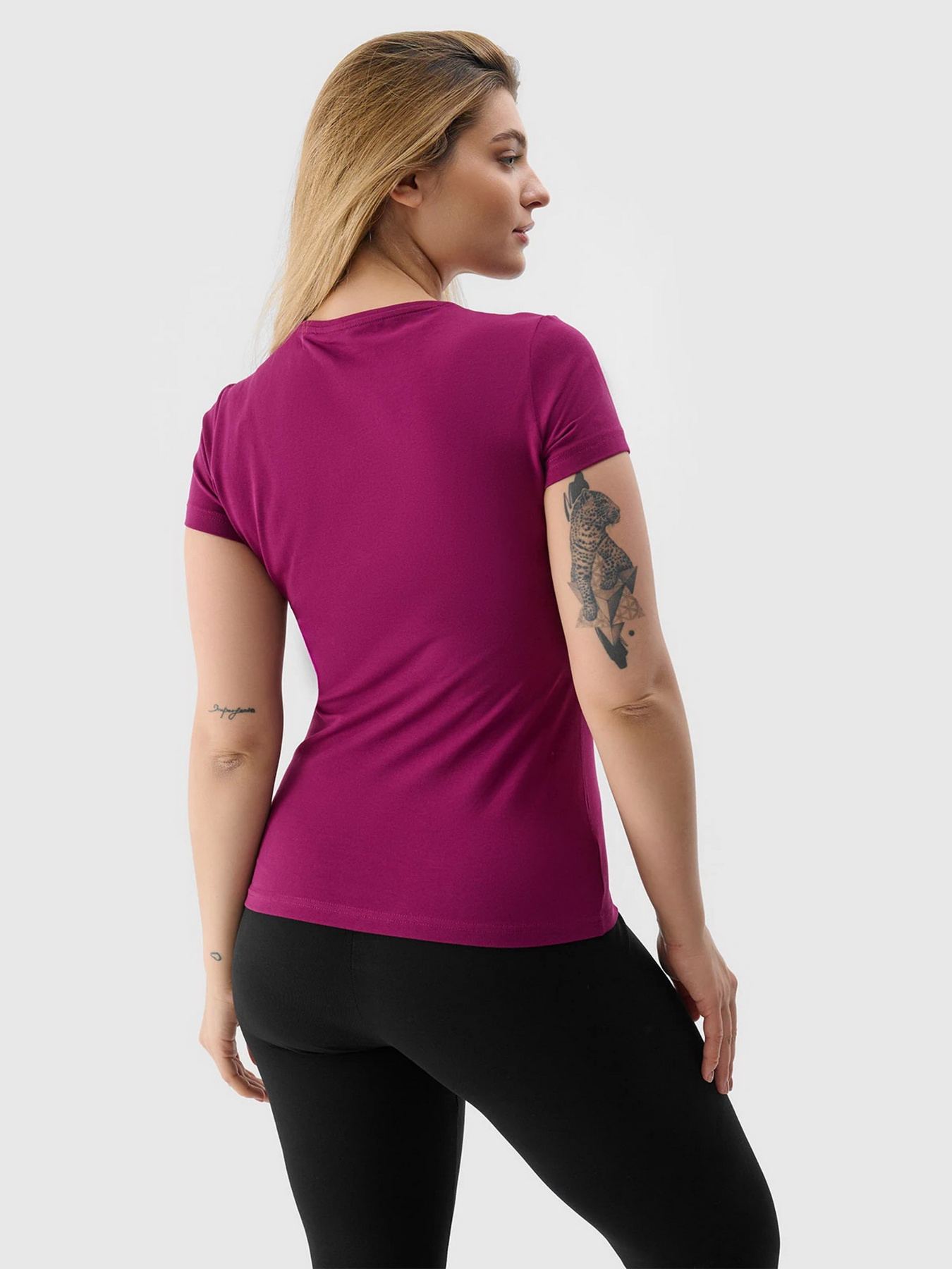 Футболка 4F F1163 модель 4FWSS24TTSHF1163-51S Футболка 4F F1163 модель 4FWSS24TTSHF1163-51S Фото