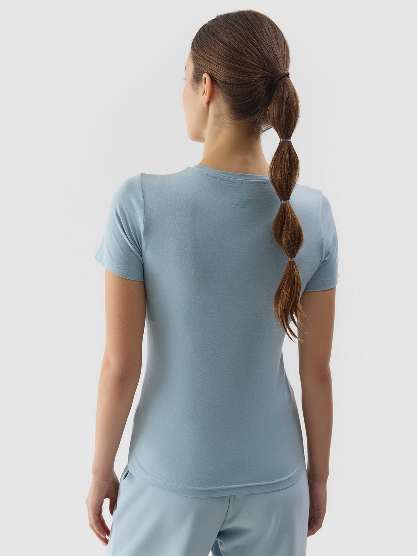 Футболка 4F F1267 модель 4FWSS24TTSHF1267-34S Фото