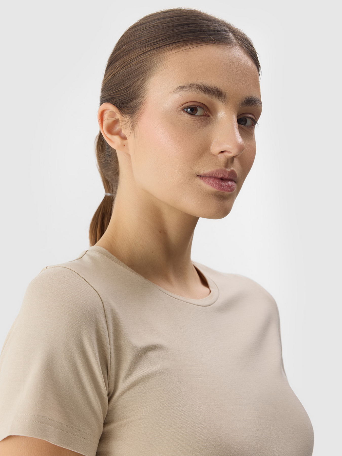 Футболка 4F F1267 модель 4FWSS24TTSHF1267-83S Фото