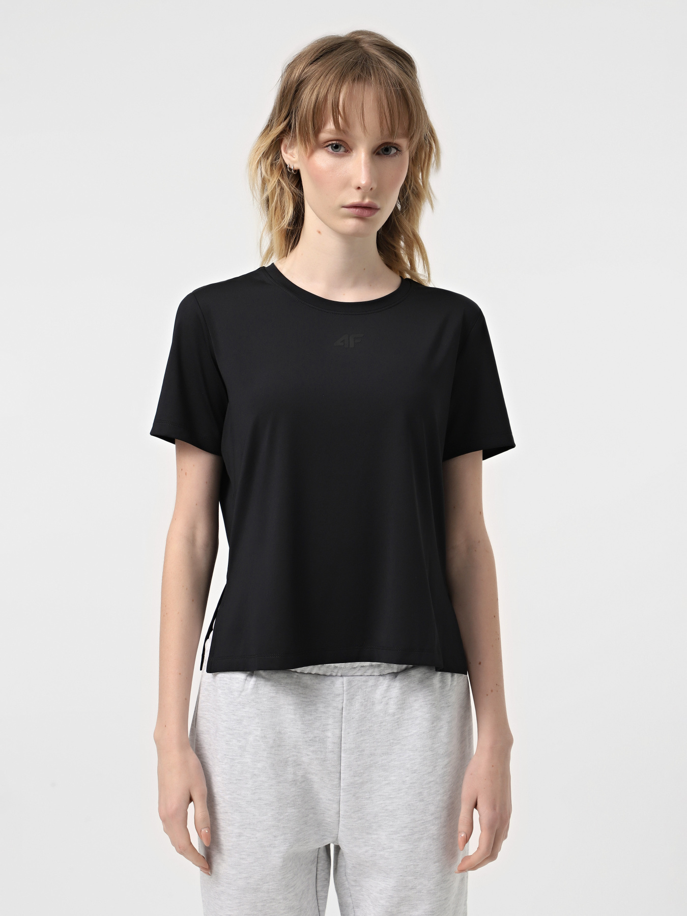 Футболка 4F F1236 модель 4FRSS25TFTSF1236-20S Футболка 4F F1236 модель 4FRSS25TFTSF1236-20S Фото