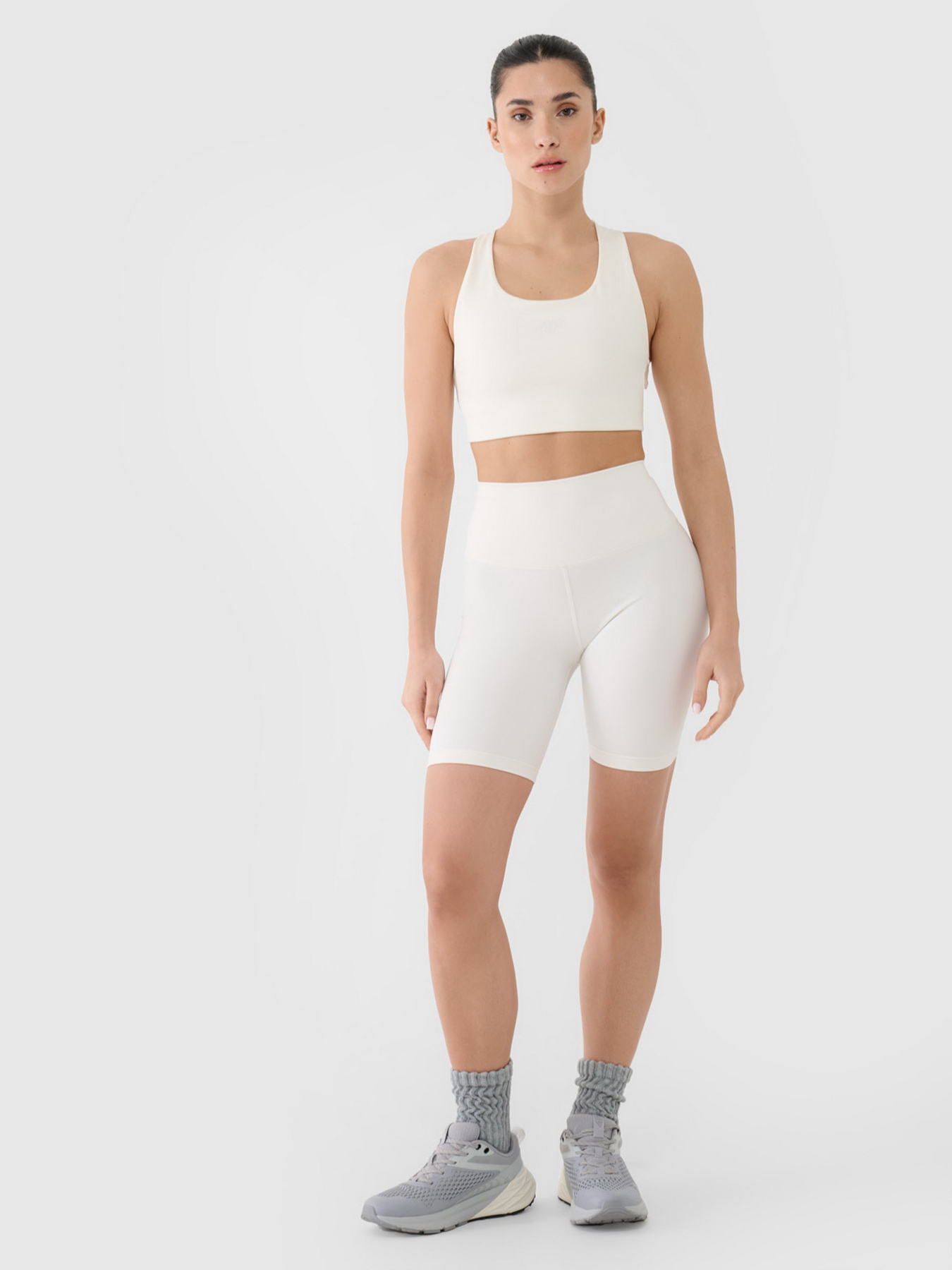 Спортивный топ 4F F152 модель 4FRSS25USBAF152-11S Фото