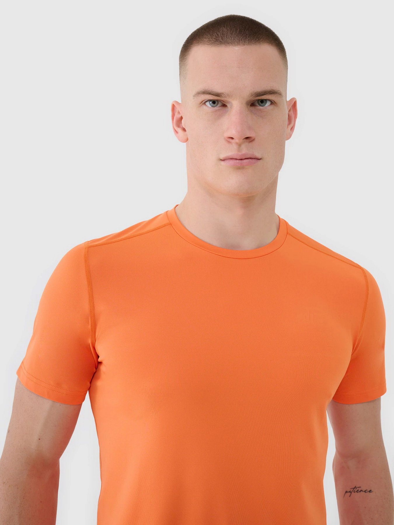 Футболка 4F M1343 модель 4FWSS25TFTSM1343-70S Фото