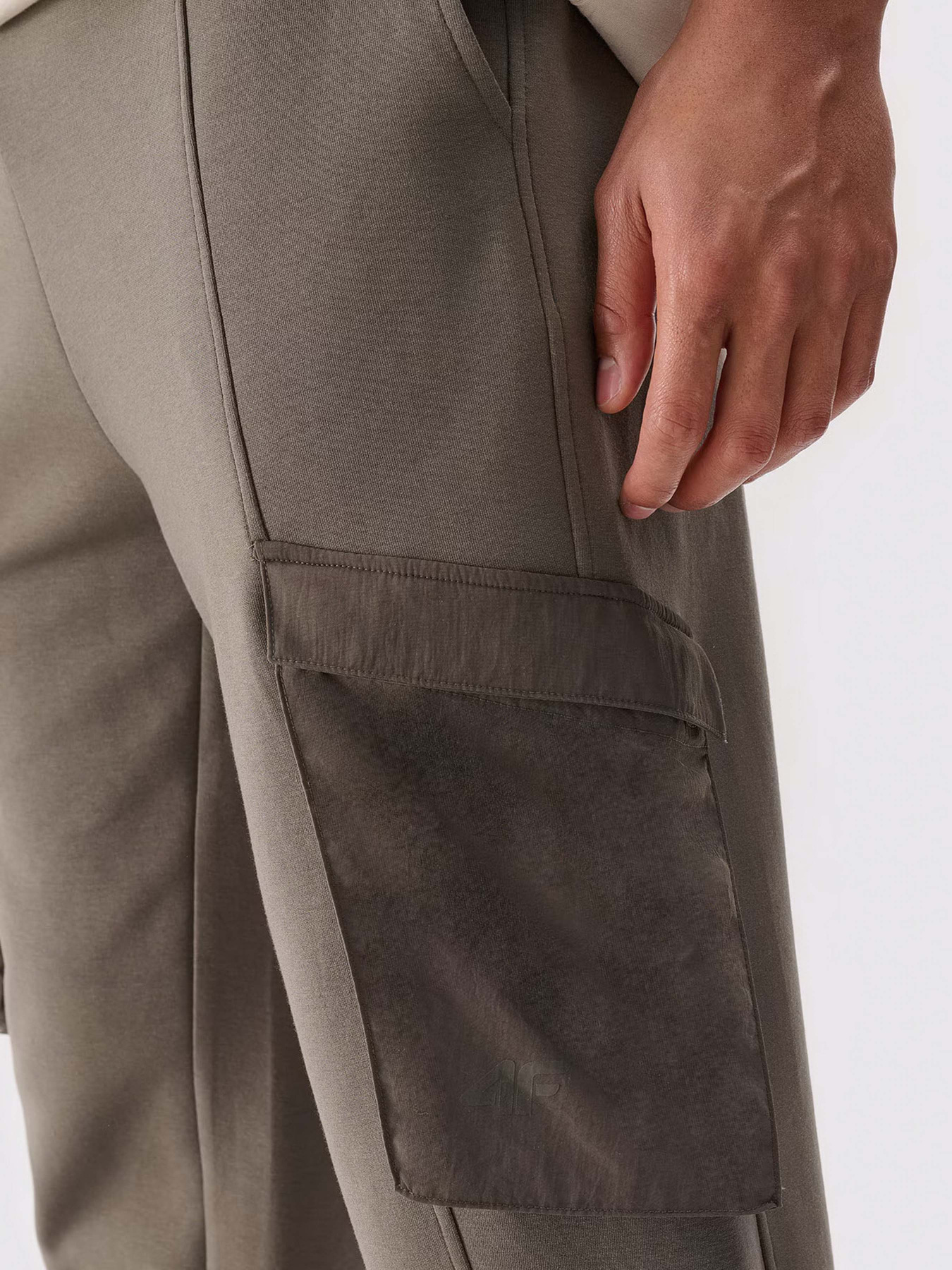 Брюки повседневные 4F M0990 модель 4FWSS25TTROM0990-80S Фото