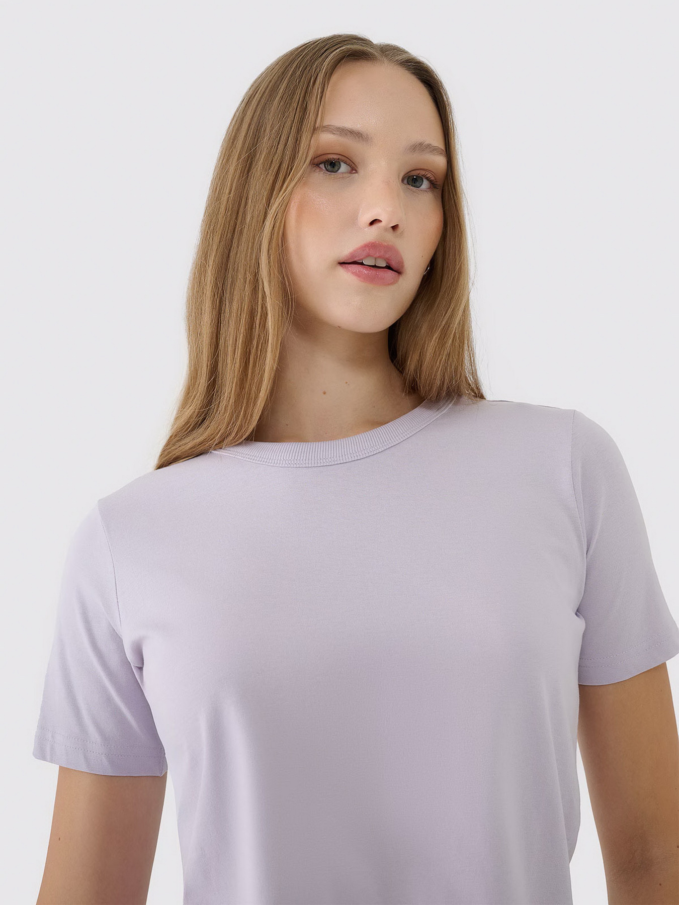 Футболка 4F F1991 модель 4FWSS25TTSHF1991-52S Футболка 4F F1991 модель 4FWSS25TTSHF1991-52S Фото