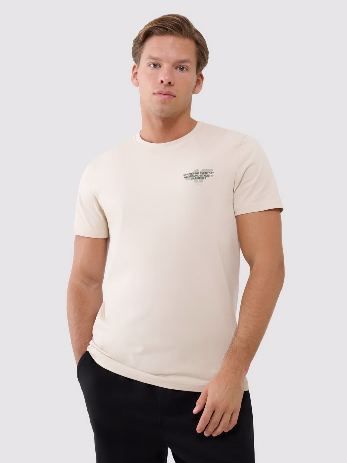 Футболка 4F M1974 Модель 4FWSS25TTSHM1974-12S Фото