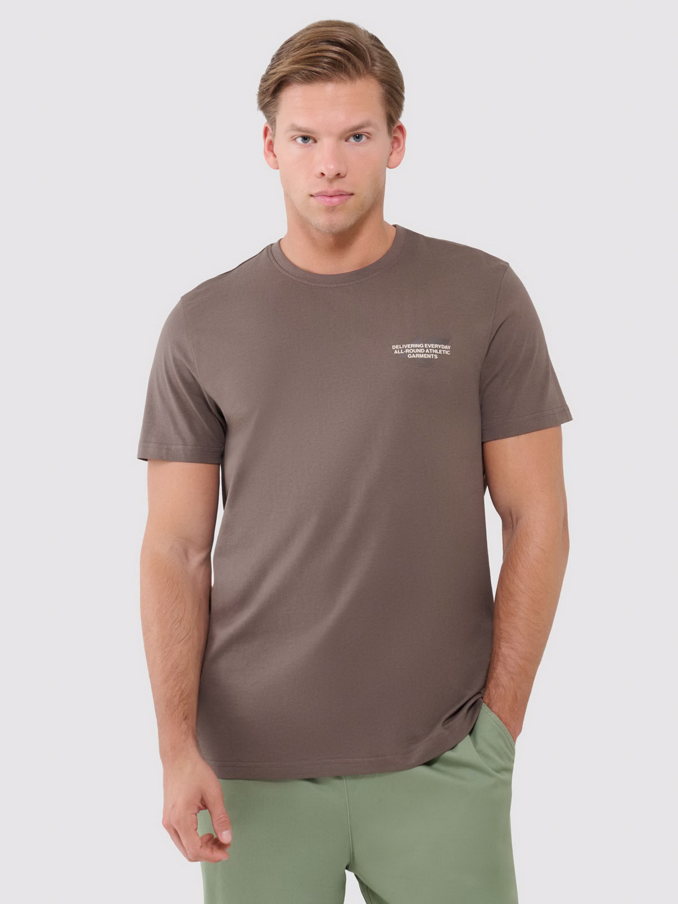 Футболка 4F M1974 модель 4FWSS25TTSHM1974-80S Футболка 4F M1974 модель 4FWSS25TTSHM1974-80S Фото