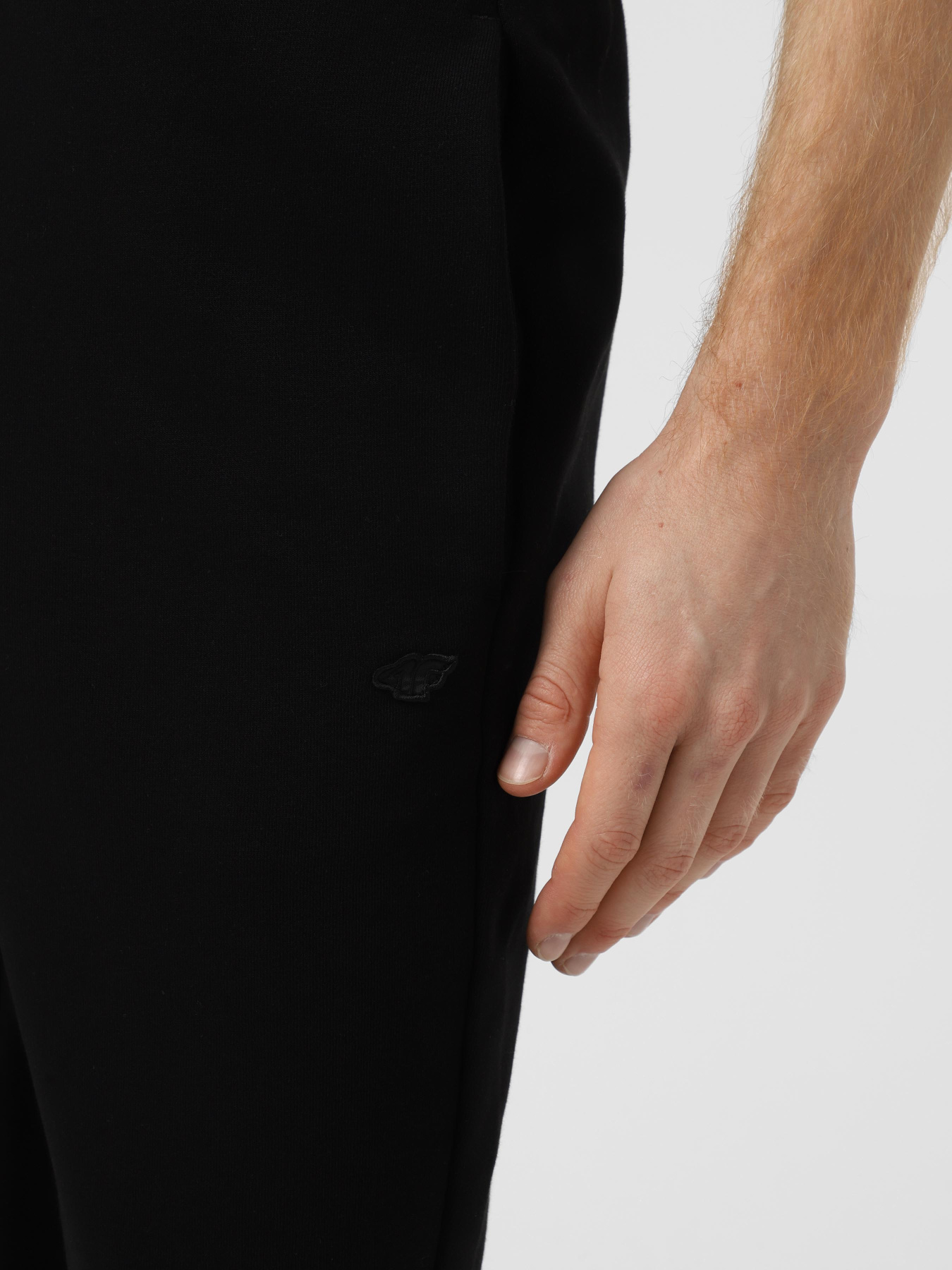 Штани спортивні 4F U0997 модель 4FWSS25TTROU0997-20S Фото