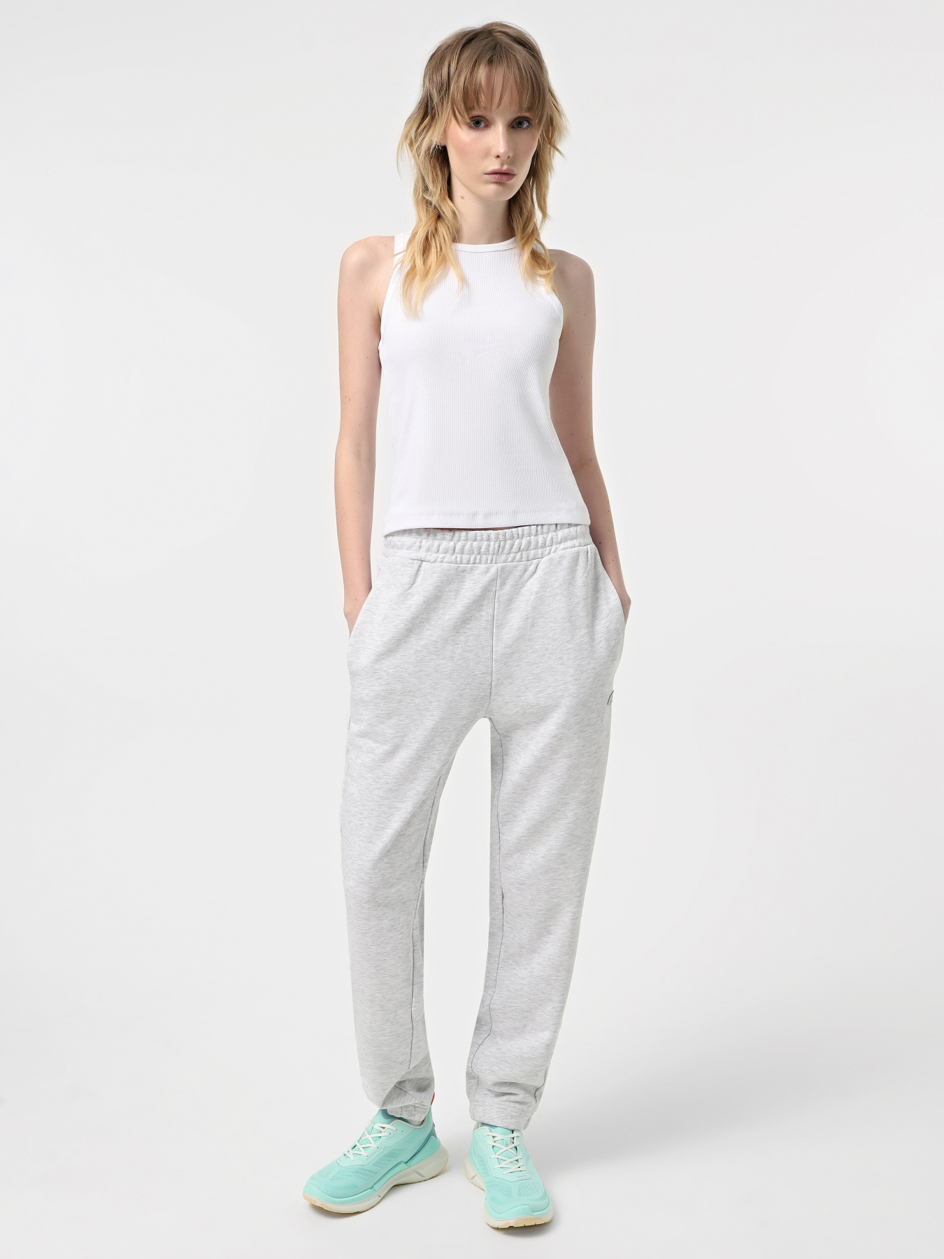 Спортивні штани 4F U0997 модель 4FWSS25TTROU0997-27M Фото