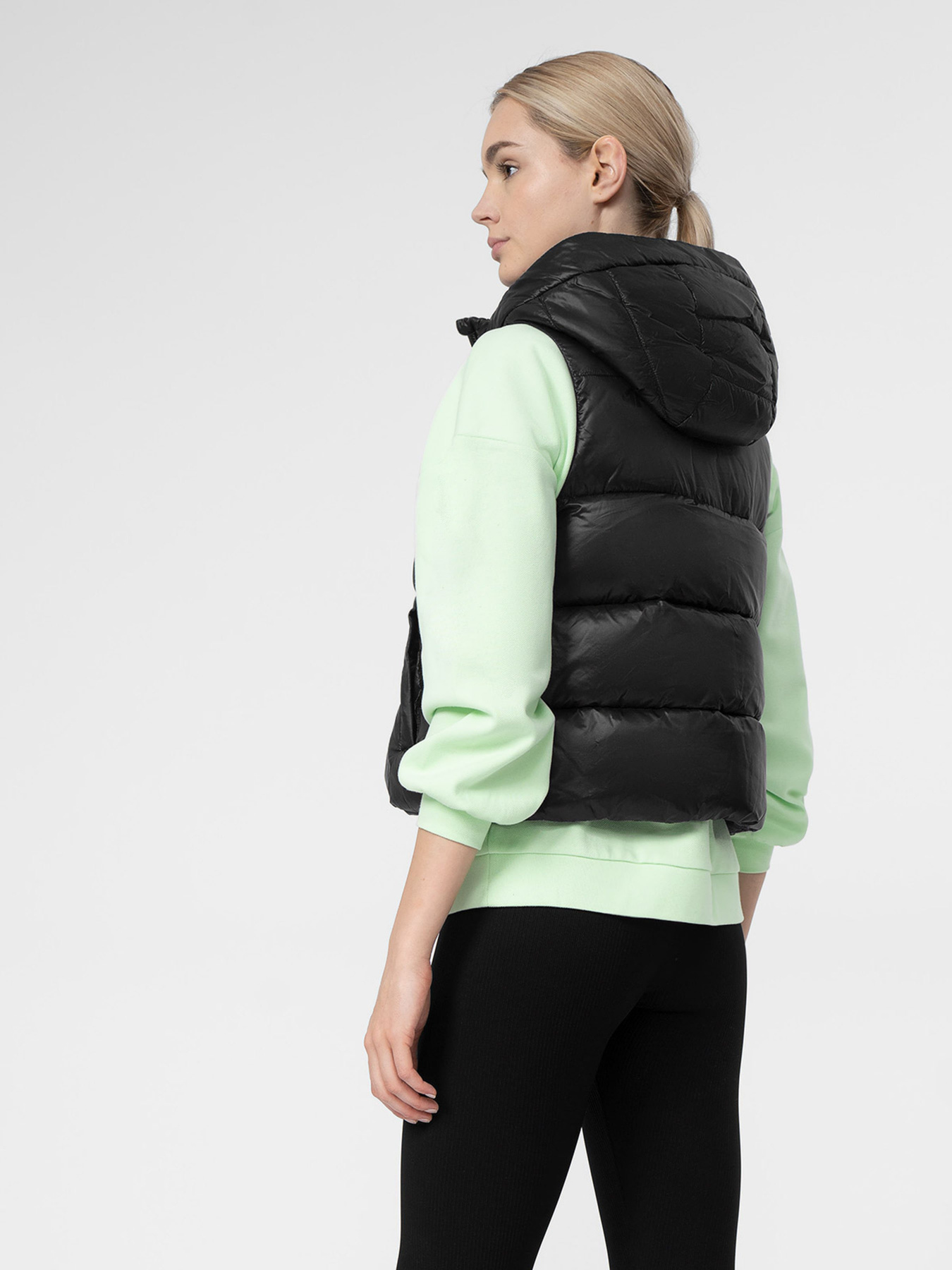 Утеплений жилет 4F Energetic Code модель 4FSS23TDJAF092-20S Фото