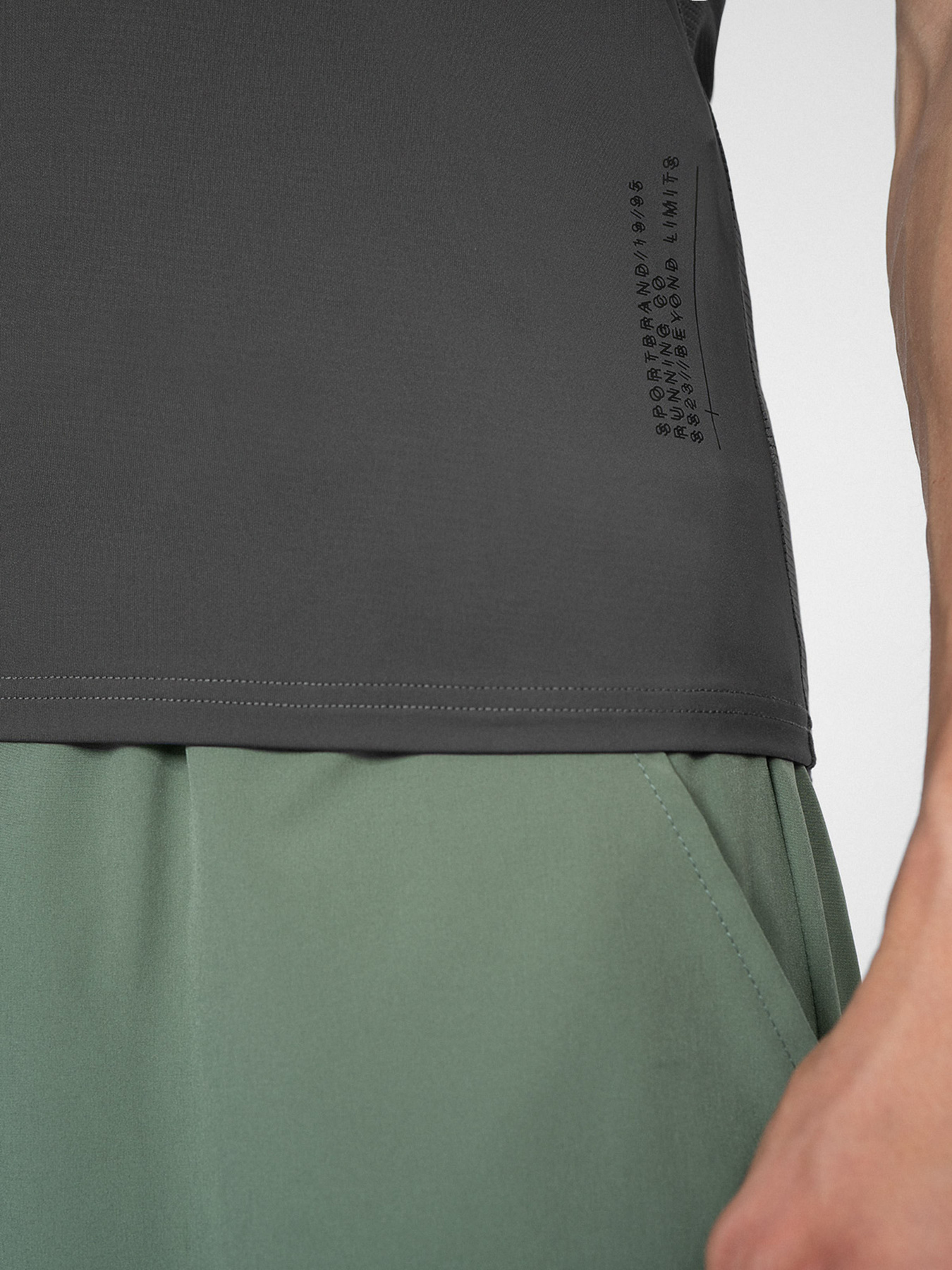 Майка спортивна 4F Beyond Limints модель 4FSS23TFTSM170-23S Фото