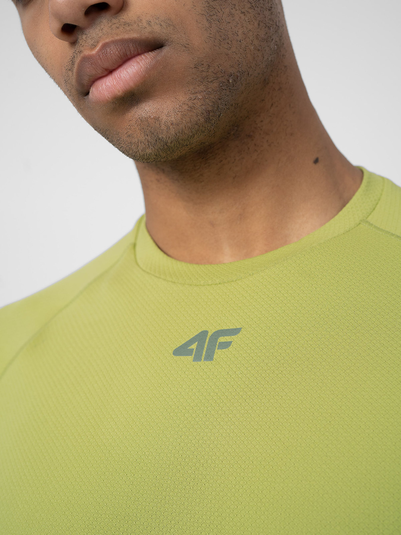 Футболка спортивная 4F Beyond Limints модель 4FSS23TFTSM171-41S Фото