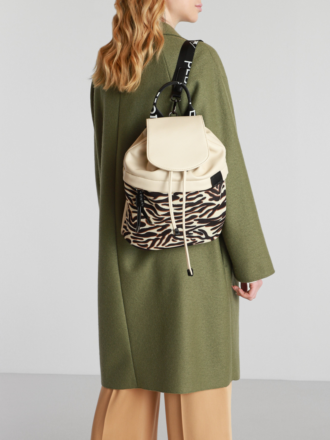 Рюкзаки PepeMoll модель 20135 off/black Фото