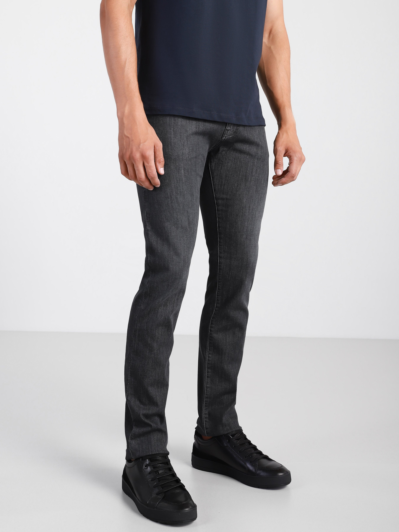 Зауженные джинсы Emporio Armani Slim модель 8N1J45-1D85Z-0006 Фото