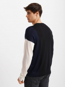 Джемпер Emporio Armani модель 3L1MX3-1MGTZ-F918 Фото