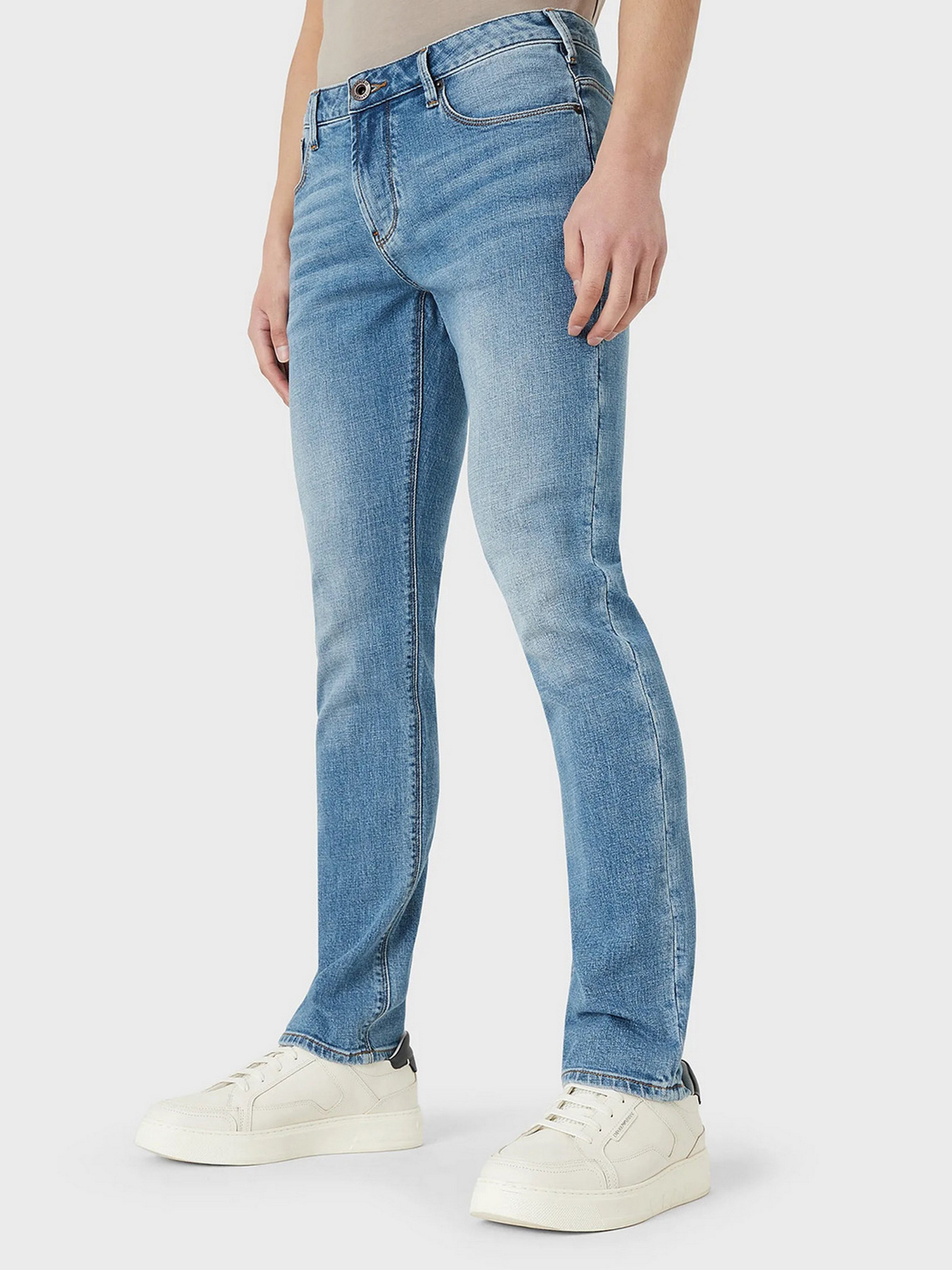 Зауженные джинсы Emporio Armani J06 модель 3L1J06-1DJQZ-0942 Фото