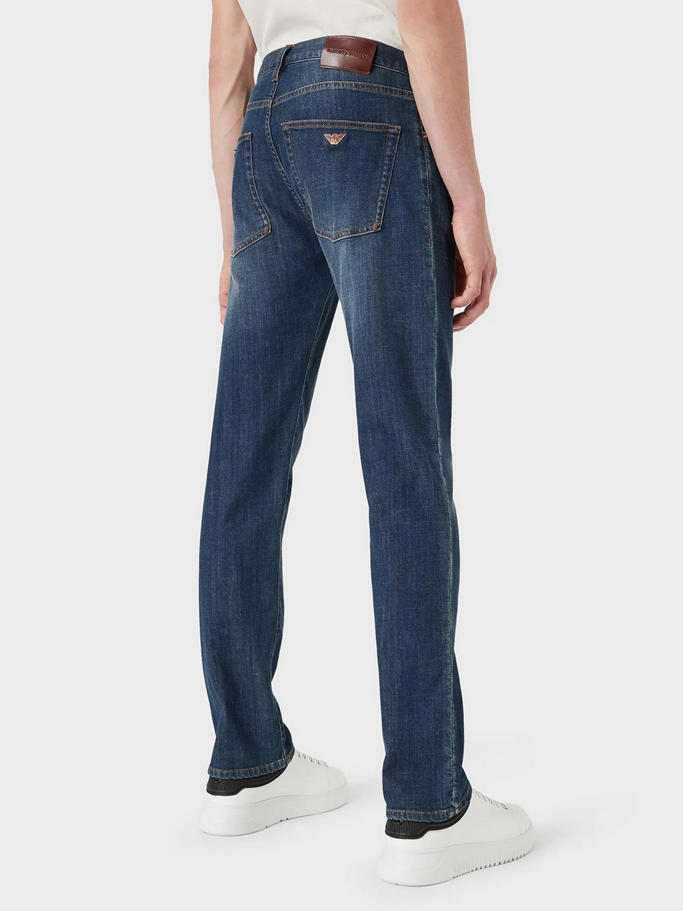 Прямые джинсы Emporio Armani J45 модель 3L1J45-1DJBZ-0942 Фото