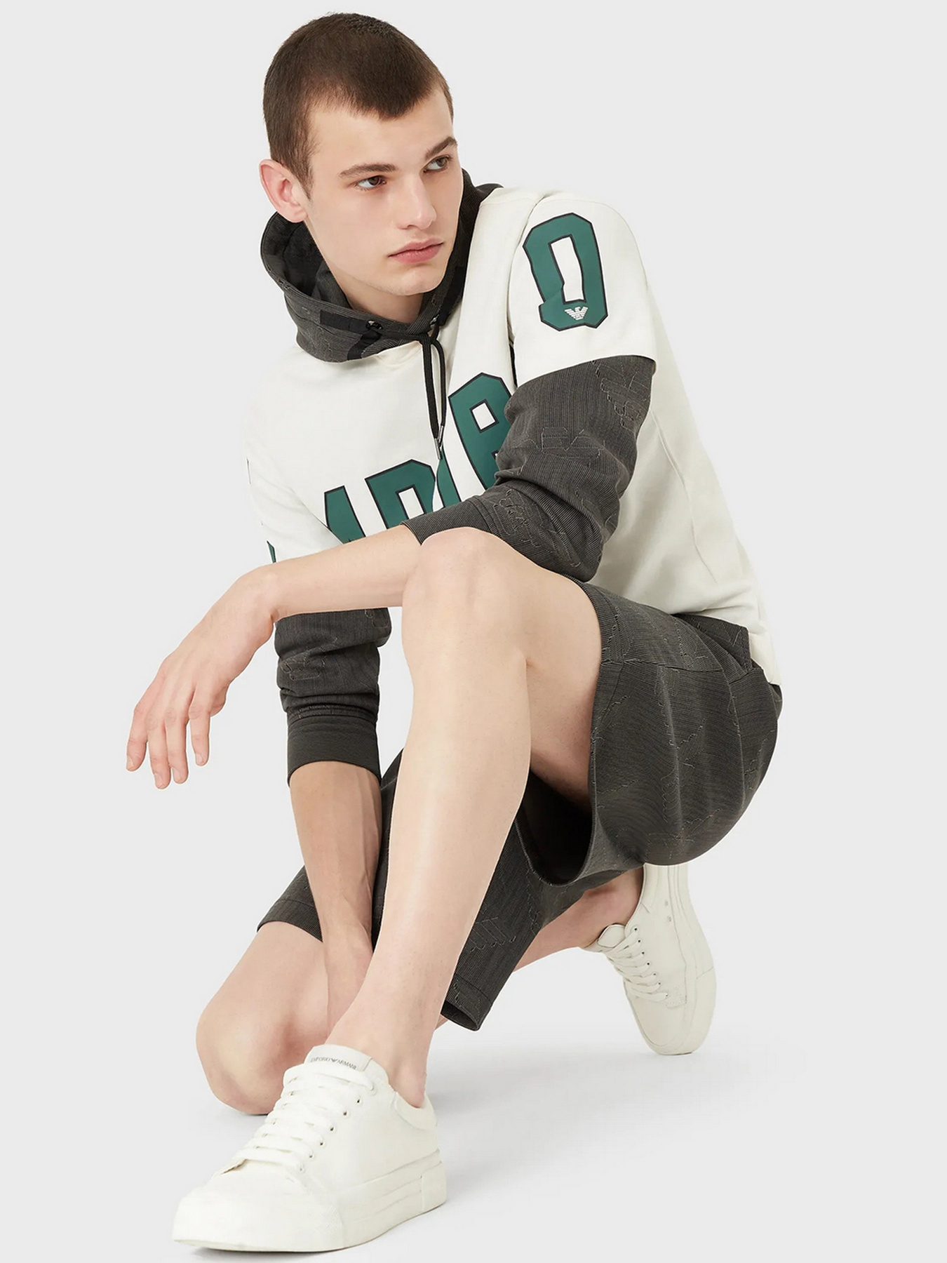 Шорты Emporio Armani модель 3L1PFT-1JHSZ-F637 Фото