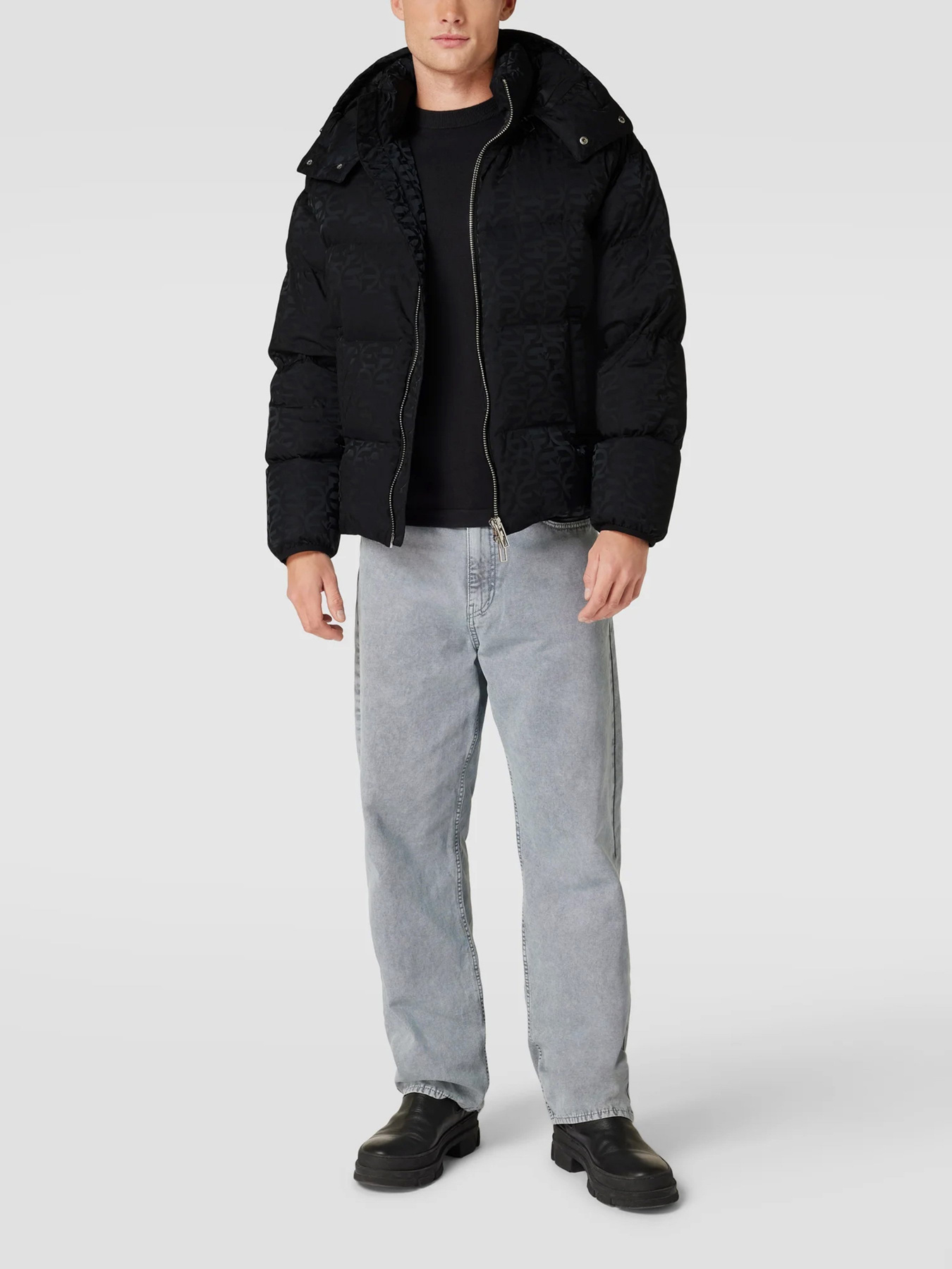 Пуховик Emporio Armani модель 6L1BH2-1NLLZ-0920 Пуховик Emporio Armani модель 6L1BH2-1NLLZ-0920 Фото