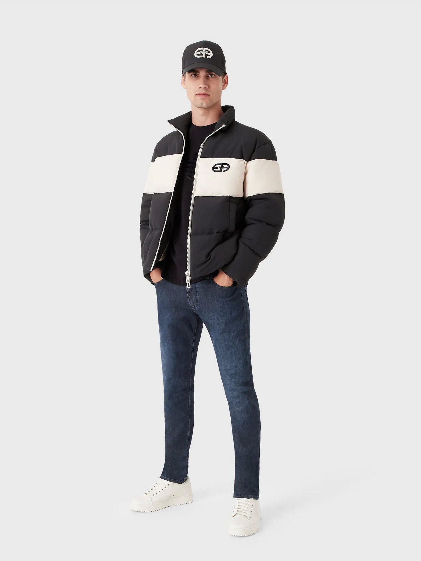 Пуховик Emporio Armani модель 6L1BL7-1NKZZ-0920 Пуховик Emporio Armani модель 6L1BL7-1NKZZ-0920 Фото