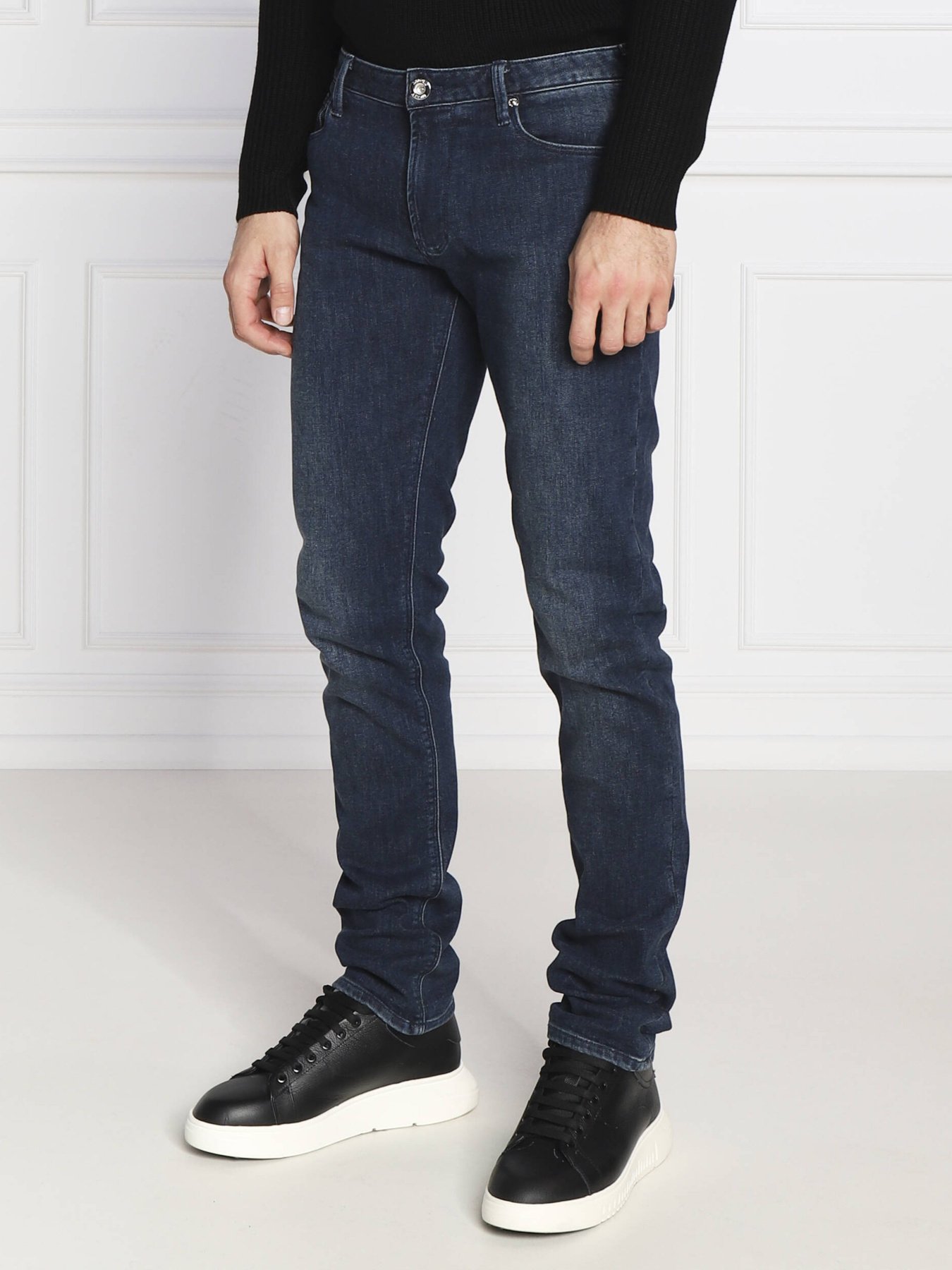 Прямые джинсы Emporio Armani модель 6L1J06-1DIMZ-0942 Прямые джинсы Emporio Armani модель 6L1J06-1DIMZ-0942 Фото