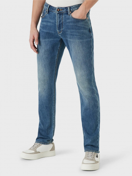 Прямые джинсы Emporio Armani J06 модель 6L1J06-1DMCZ-0942 Фото