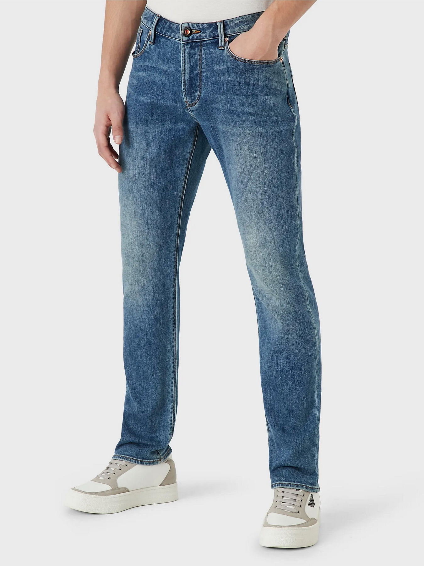 Прямые джинсы Emporio Armani J06 модель 6L1J06-1DMCZ-0942 Фото