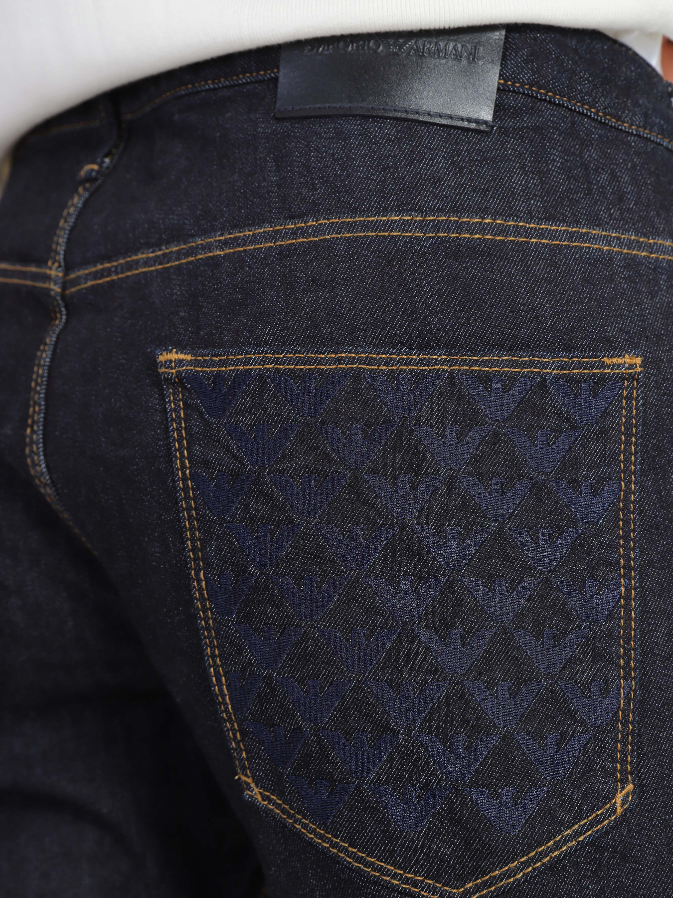 Прямые джинсы Emporio Armani J06 модель 6L1J06-1DMWZ-F943 Фото