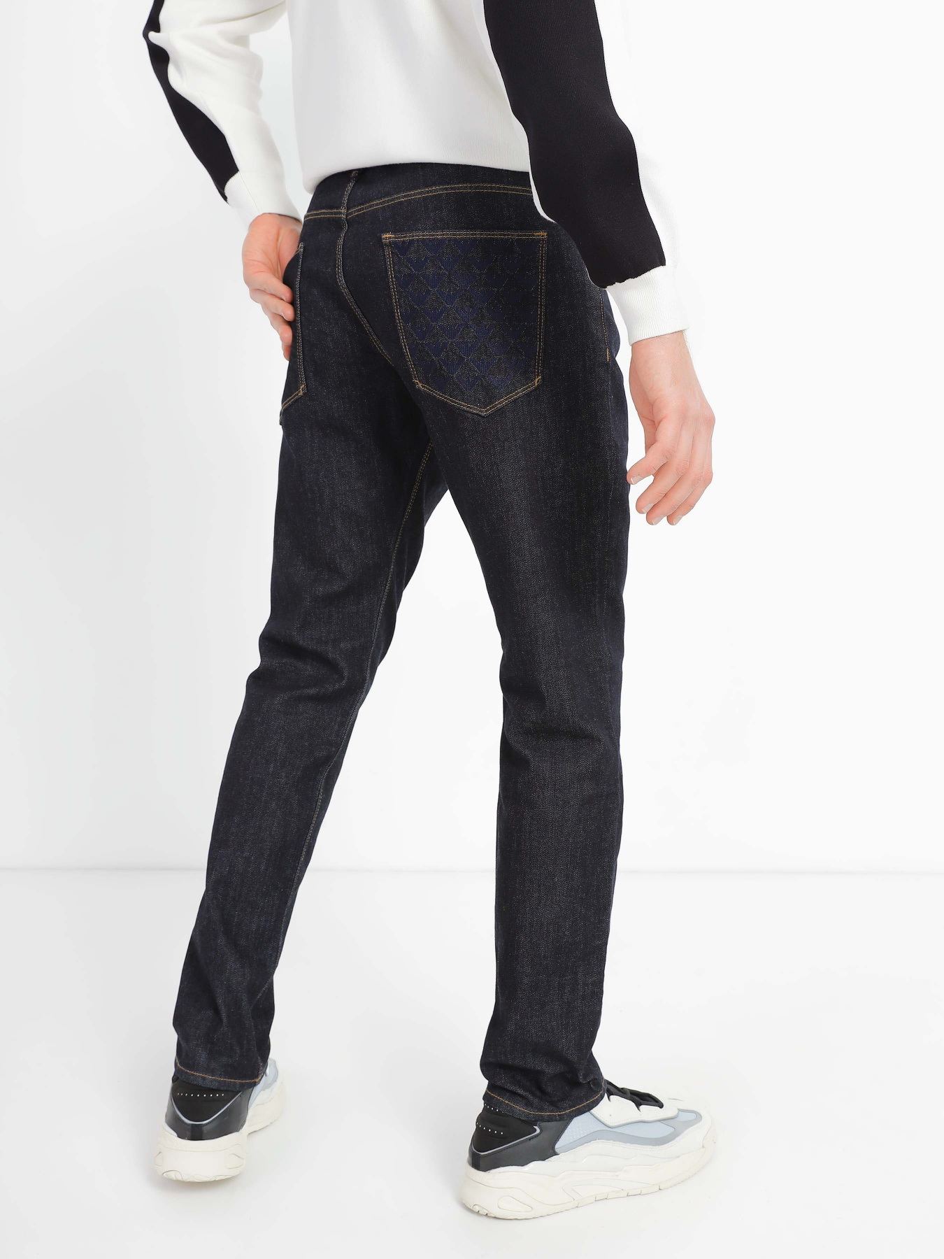 Прямые джинсы Emporio Armani J06 модель 6L1J06-1DMWZ-F943 Фото