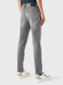 Прямые джинсы Emporio Armani J06 модель 6L1J06-1DS3Z-0007 Фото