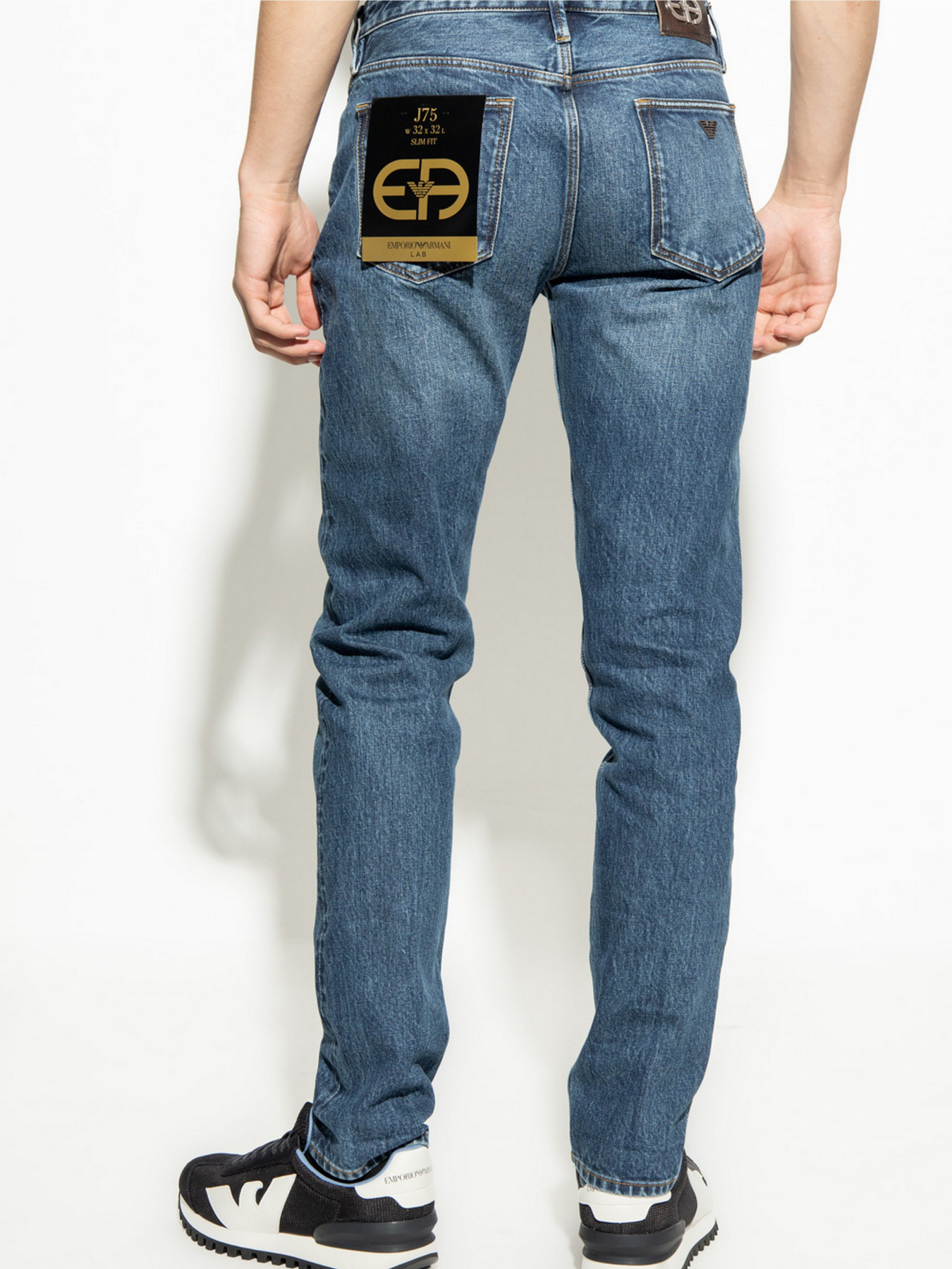 Прямые джинсы Emporio Armani J75 модель 6L1J75-1DMHZ-0942 Фото