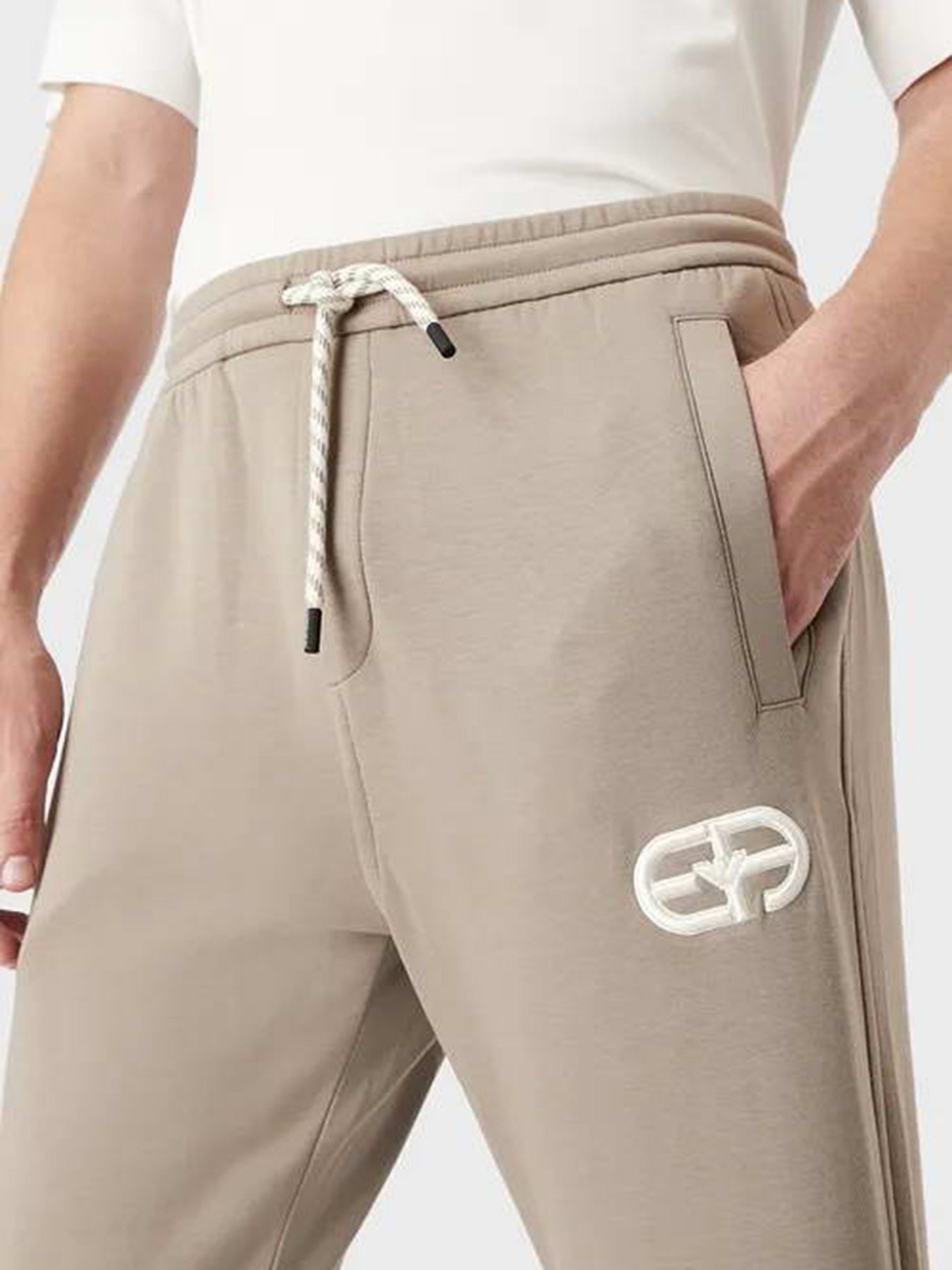 Штаны спортивные Emporio Armani модель 6L1PE5-1JHSZ-0137 Штаны спортивные Emporio Armani модель 6L1PE5-1JHSZ-0137 Фото