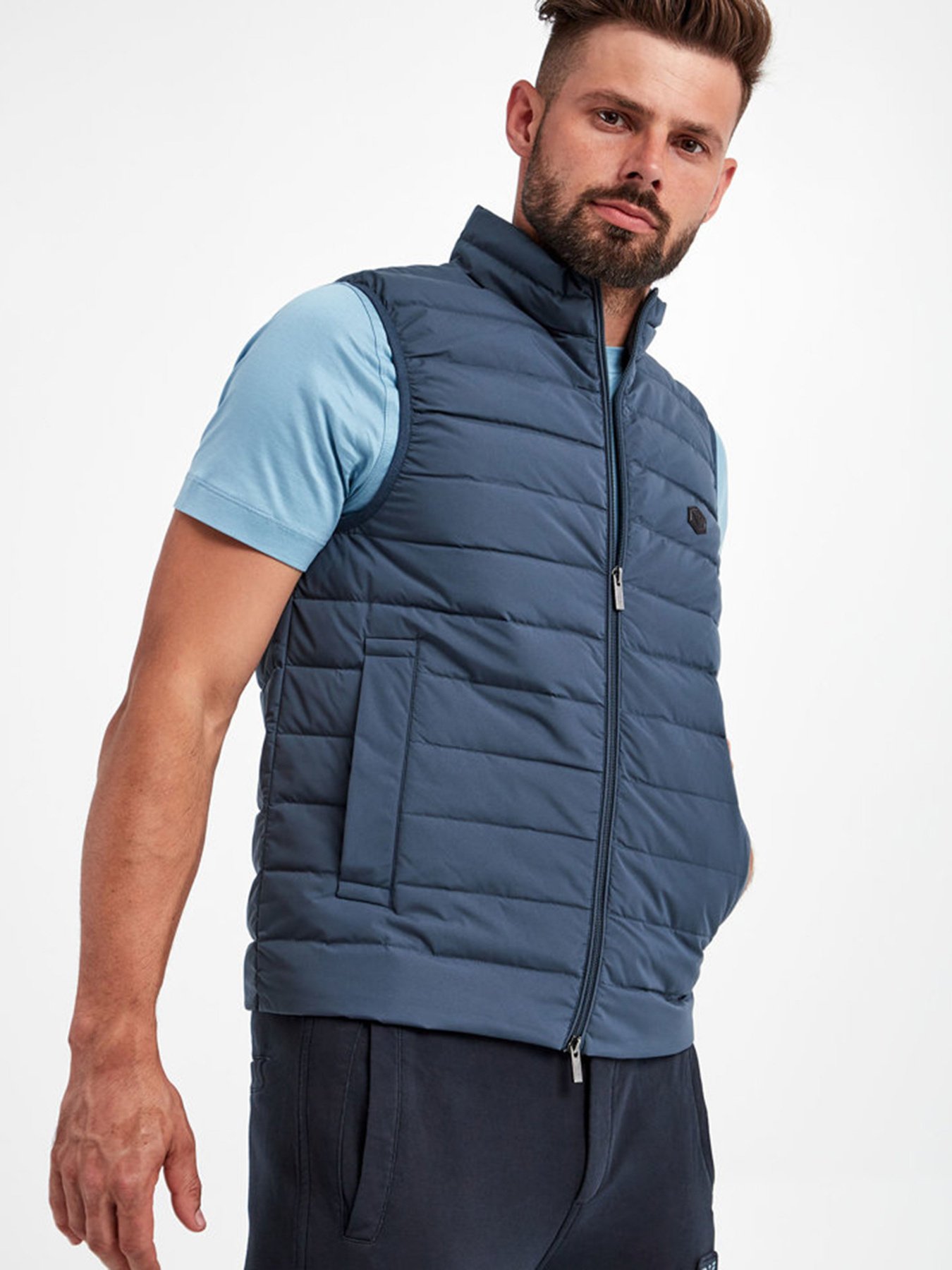 Жилет с утеплителем Emporio Armani модель 8N1BQ1-1NLRZ-0948 Фото