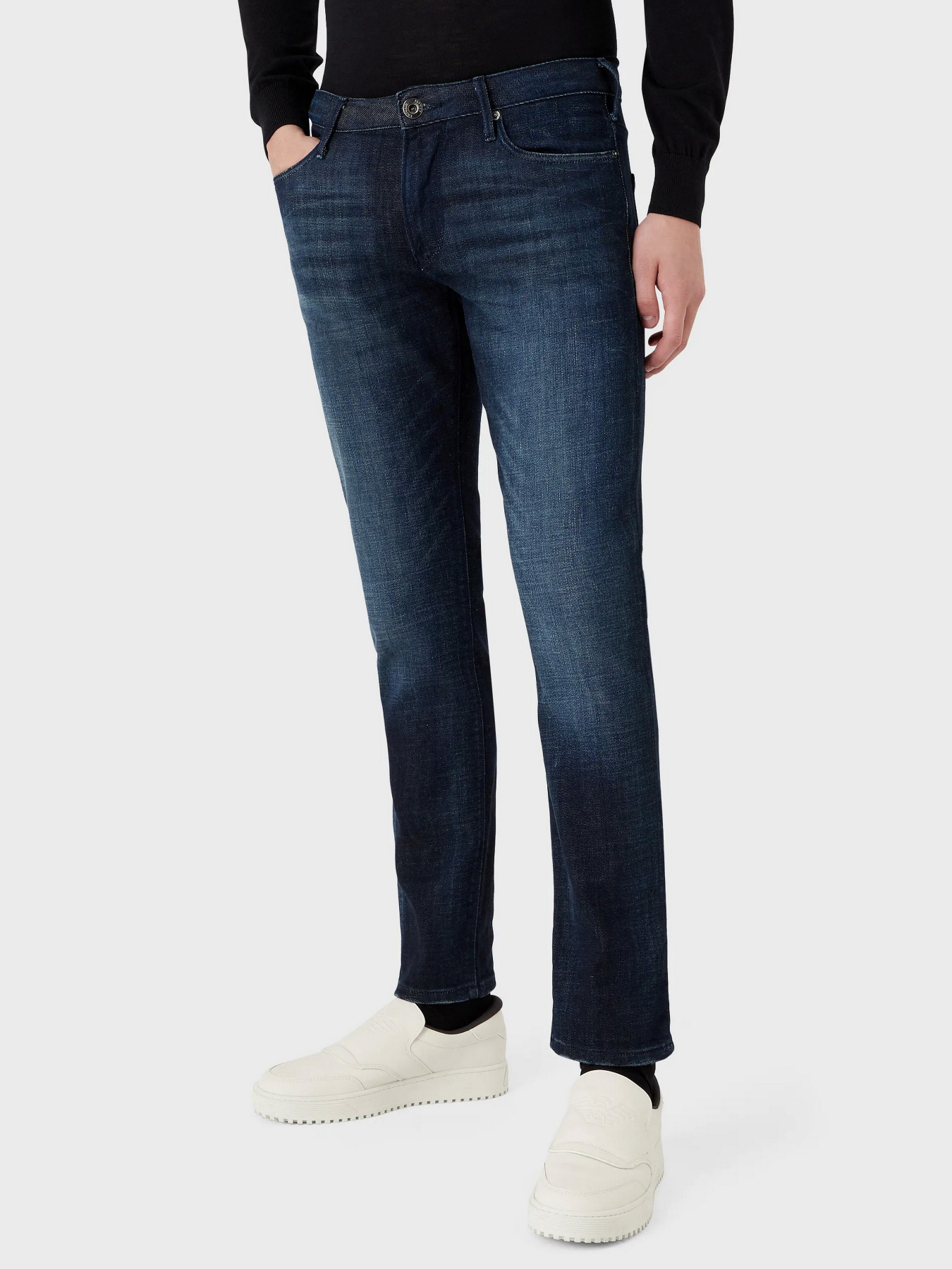 Зауженные джинсы Emporio Armani J06 модель 6L1J06-1DI9Z-0942 Зауженные джинсы Emporio Armani J06 модель 6L1J06-1DI9Z-0942 Фото