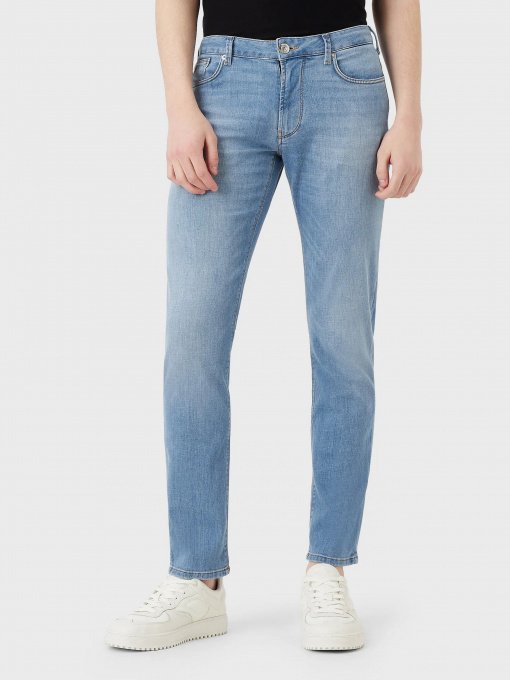Прямые джинсы Emporio Armani J06 модель 3R1J06-1D09Z-0943 Фото