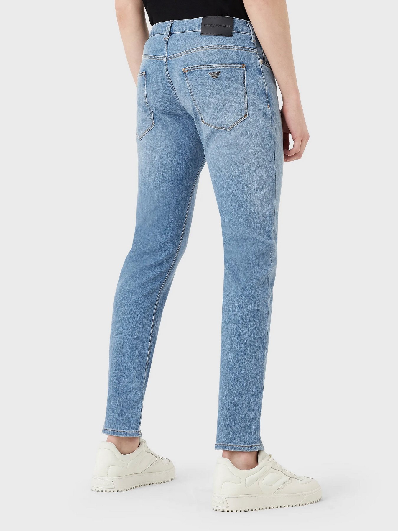 Прямі джинси Emporio Armani J06 модель 3R1J06-1D09Z-0943 Фото