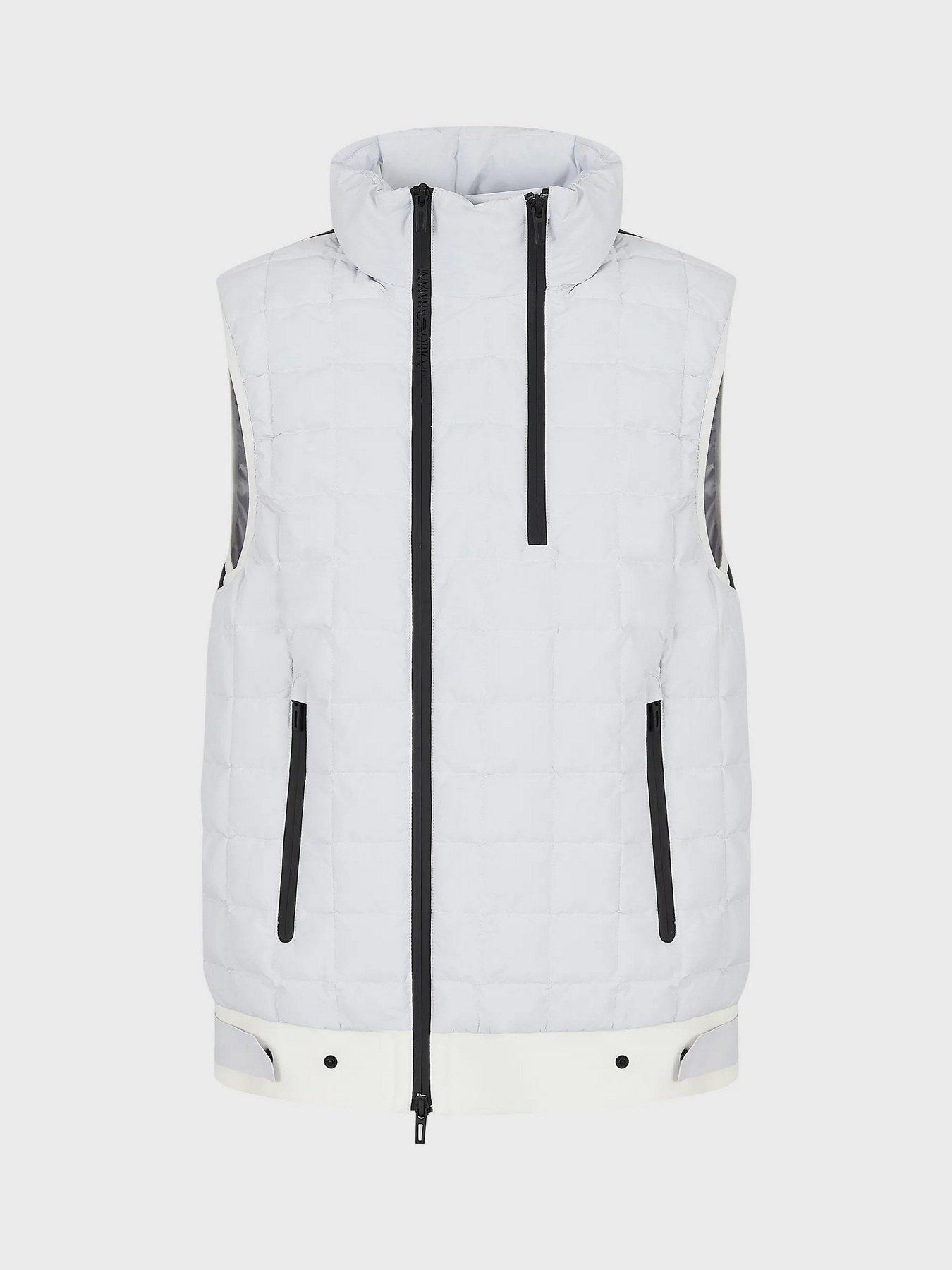 Утепленный жилет Emporio Armani модель 3R1BT2-1NSXZ-0101 Фото