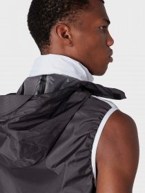 Утепленный жилет Emporio Armani модель 3R1BT2-1NSXZ-0101 Фото