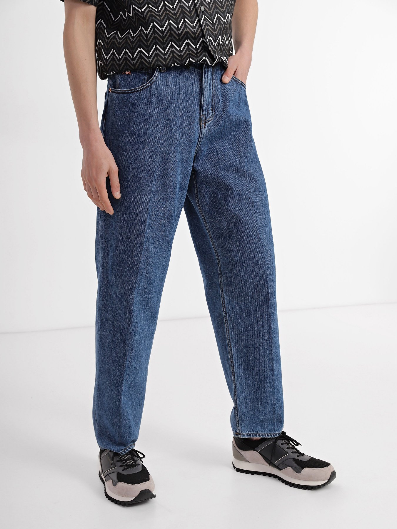 Широкие джинсы Emporio Armani J73 модель 3R1J73-1DPWZ-0942 Фото