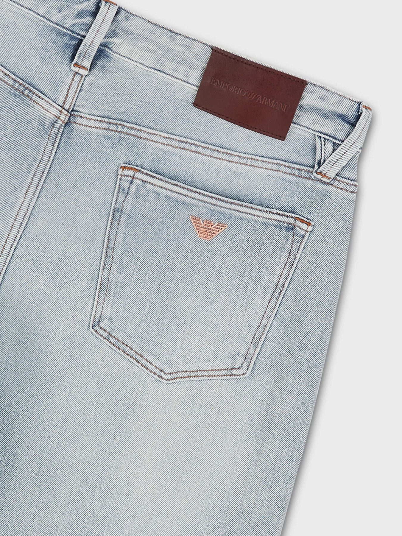 Прямі джинси Emporio Armani J75 модель 3R1J75-1DLJZ-0943 Прямі джинси Emporio Armani J75 модель 3R1J75-1DLJZ-0943 Фото