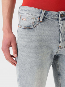 Прямі джинси Emporio Armani J75 модель 3R1J75-1DLJZ-0943 Прямі джинси Emporio Armani J75 модель 3R1J75-1DLJZ-0943 Фото