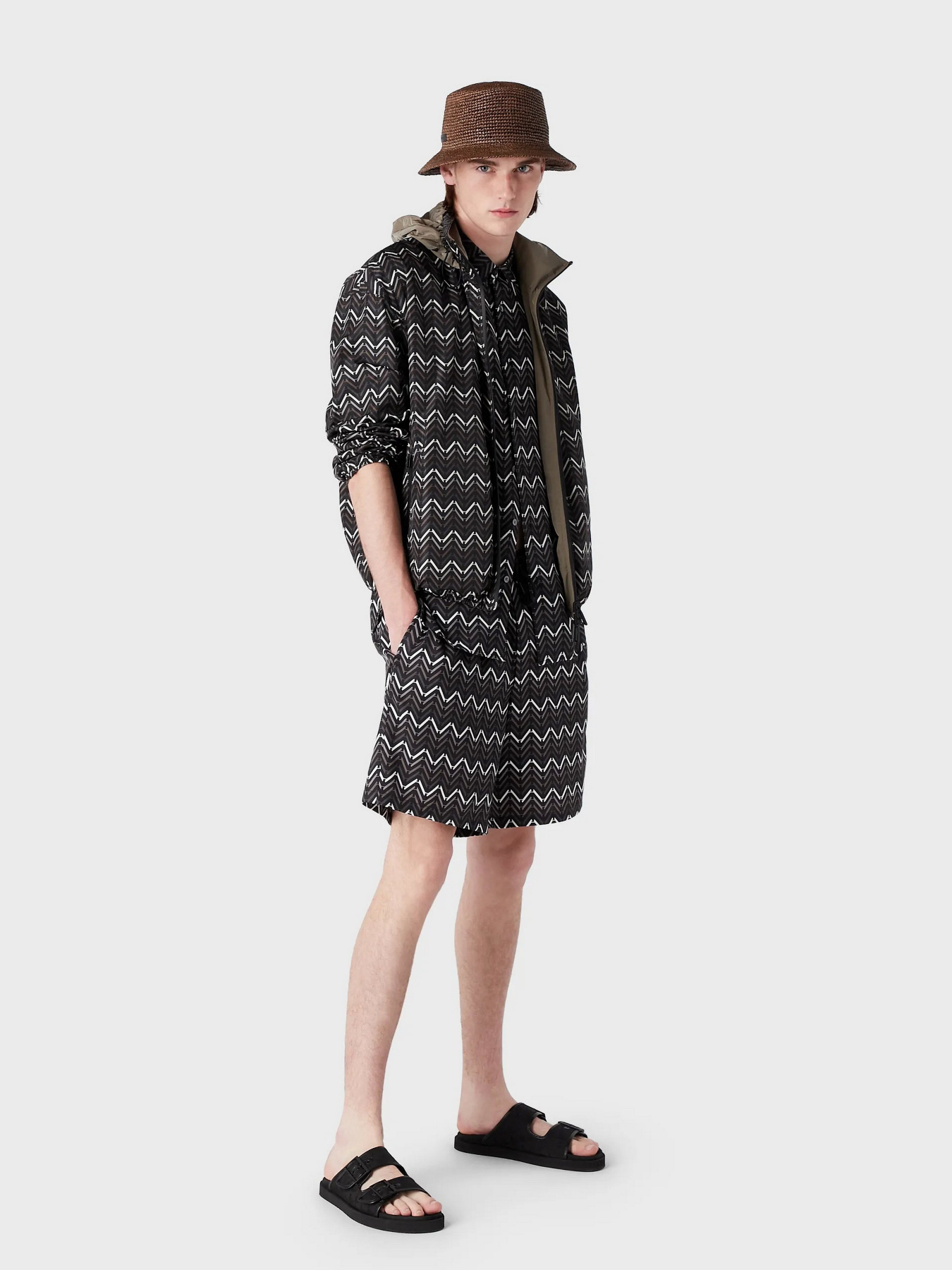 Повсякденні шорти Emporio Armani модель 3R1PR0-1NWDZ-F074 Повсякденні шорти Emporio Armani модель 3R1PR0-1NWDZ-F074 Фото