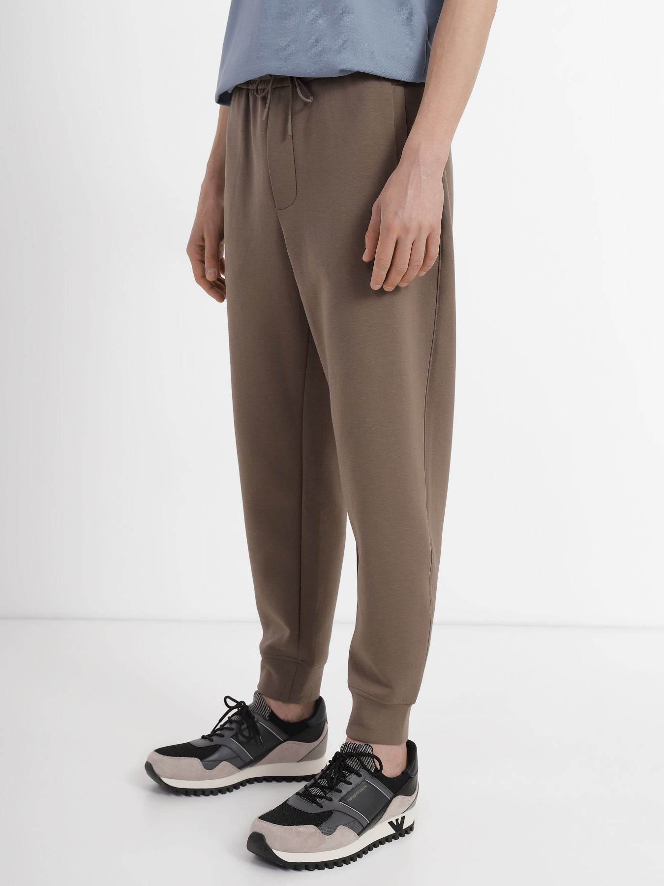 Брюки Emporio Armani модель 3R1PZ5-1JHSZ-0440 Брюки Emporio Armani модель 3R1PZ5-1JHSZ-0440 Фото